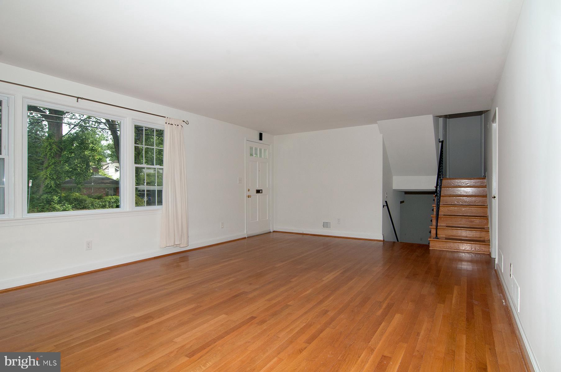 Real estate listing preview #9