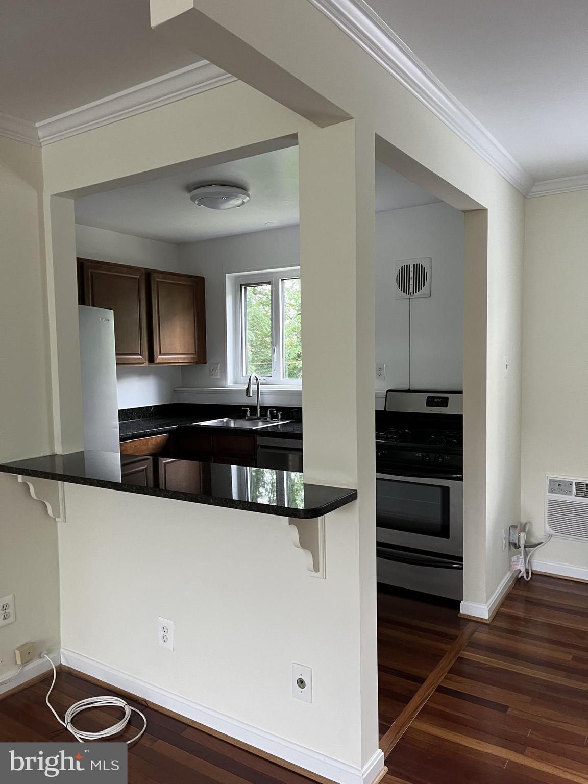 Real estate listing preview #4