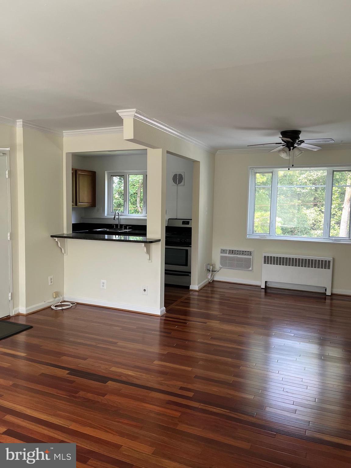 Real estate listing preview #6