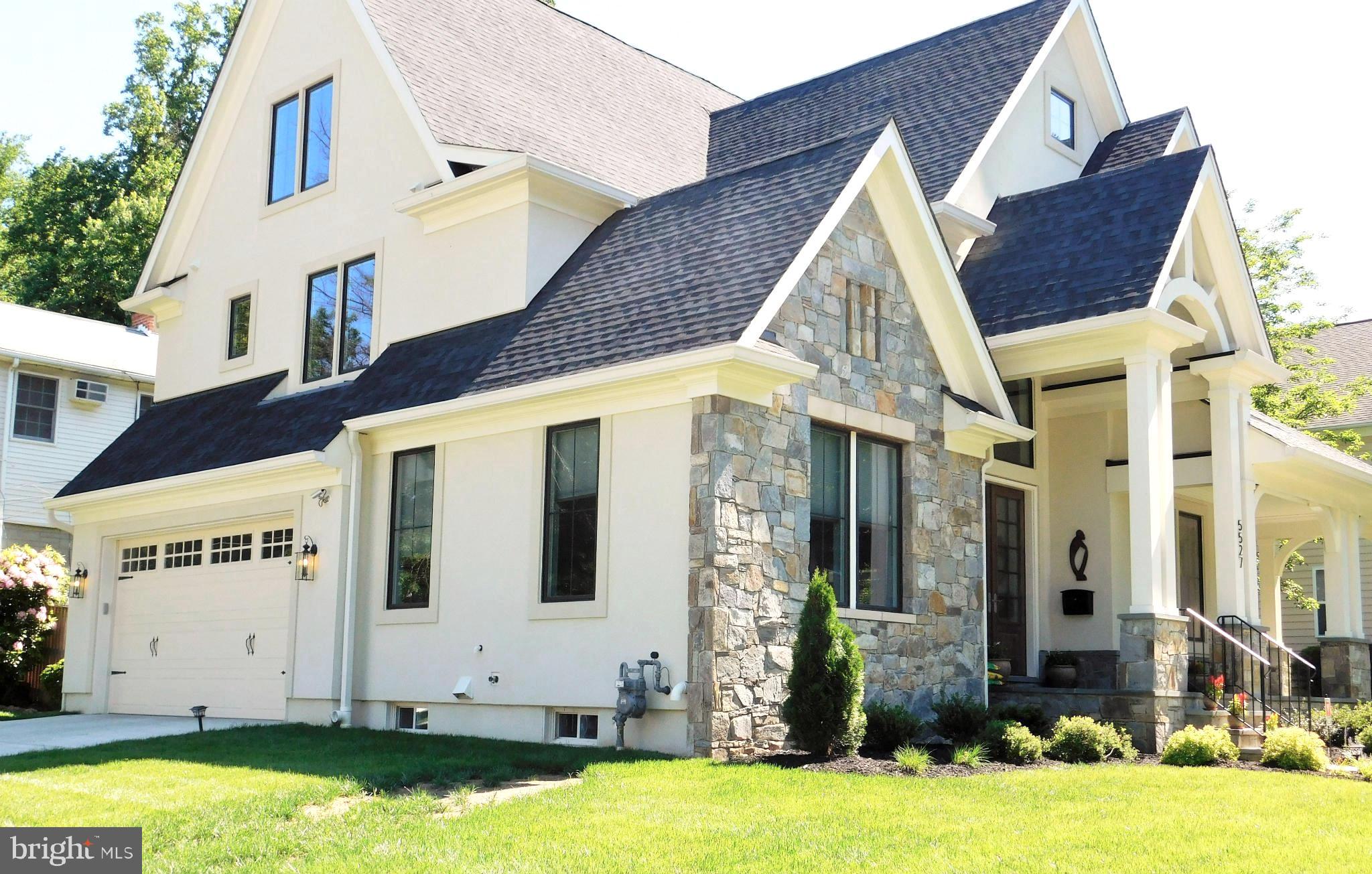 Real estate listing preview #2