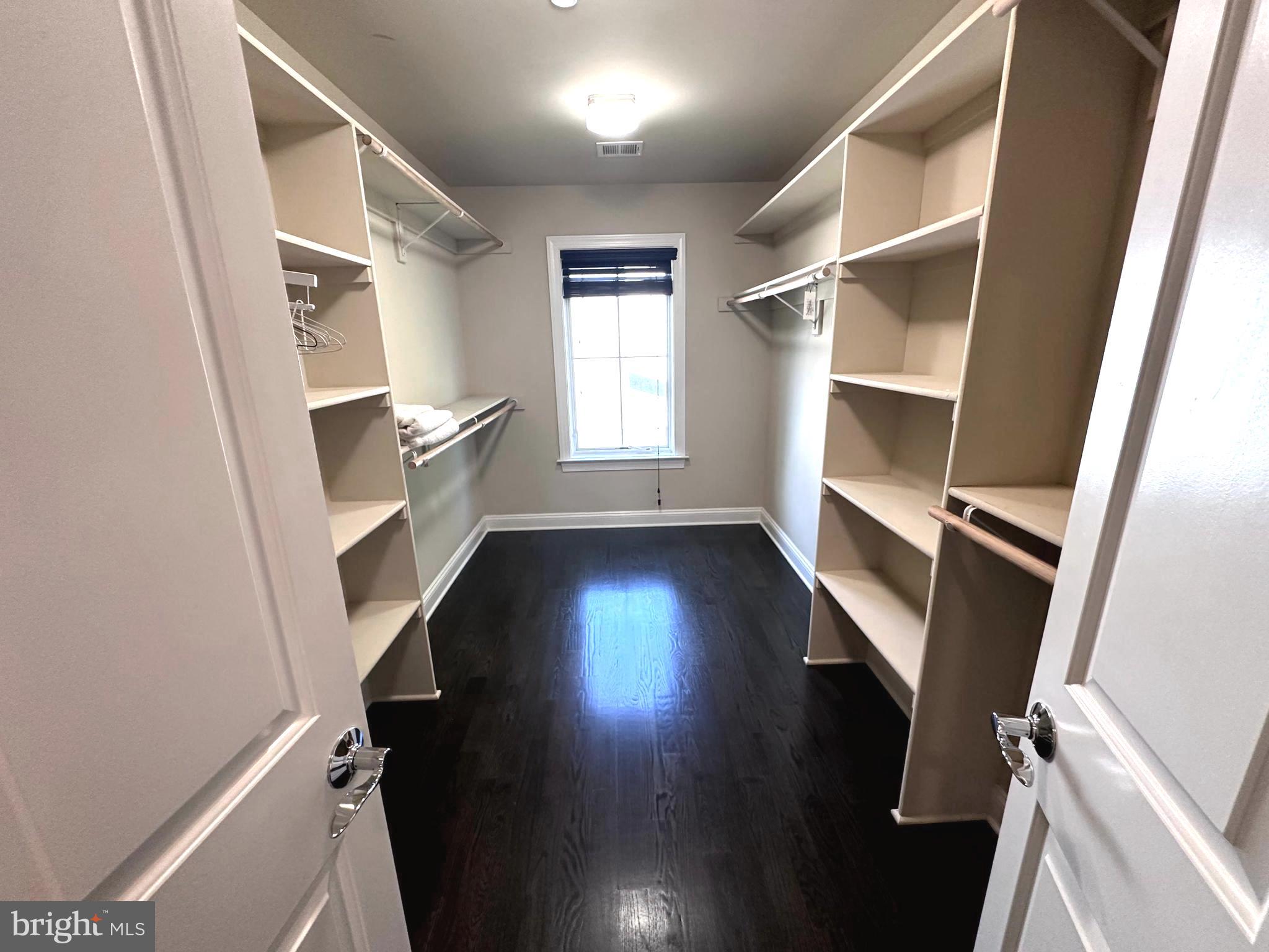 Real estate listing preview #33