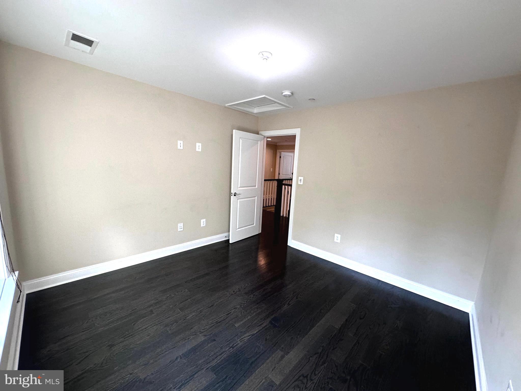 Real estate listing preview #37