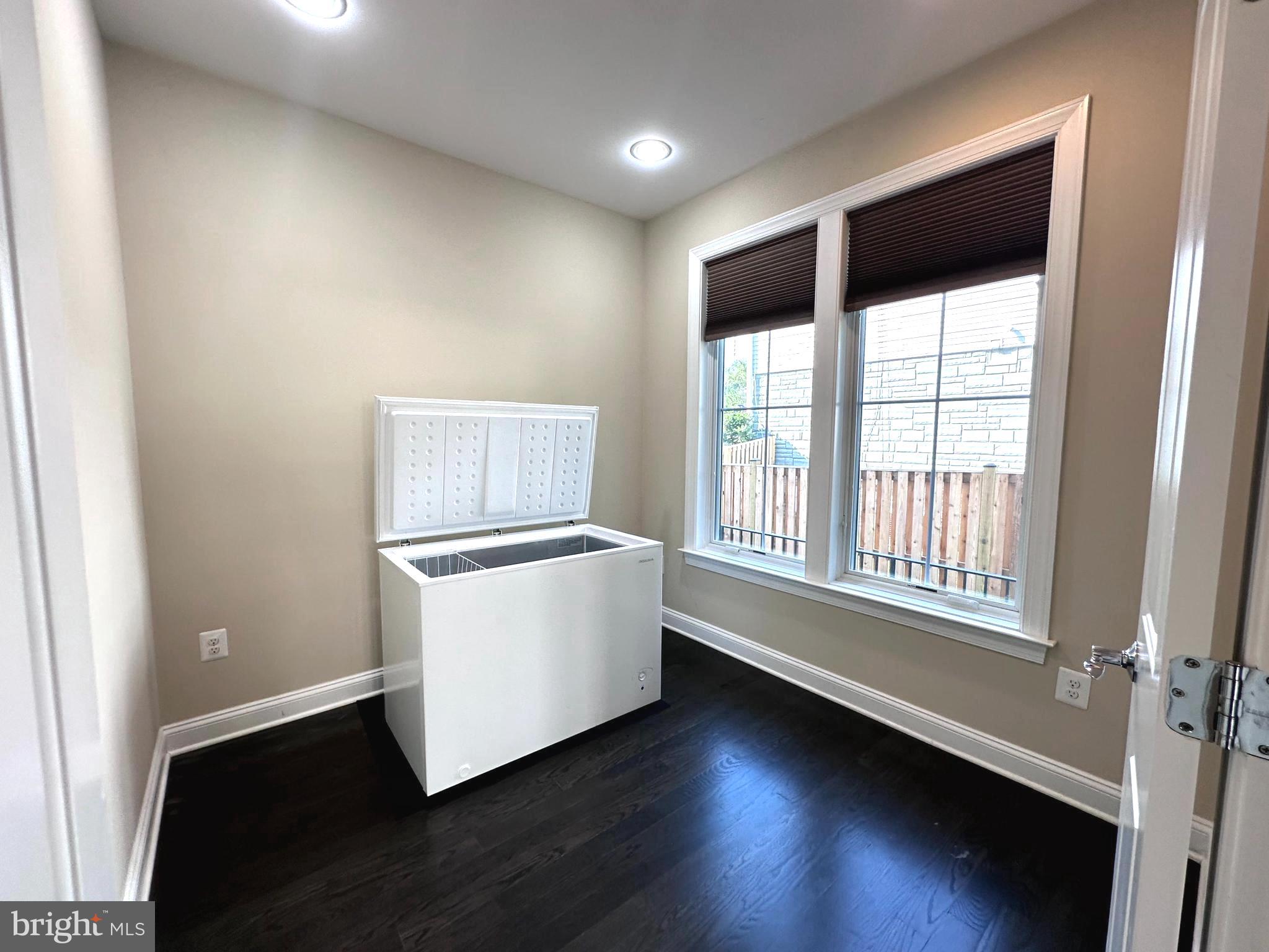 Real estate listing preview #18