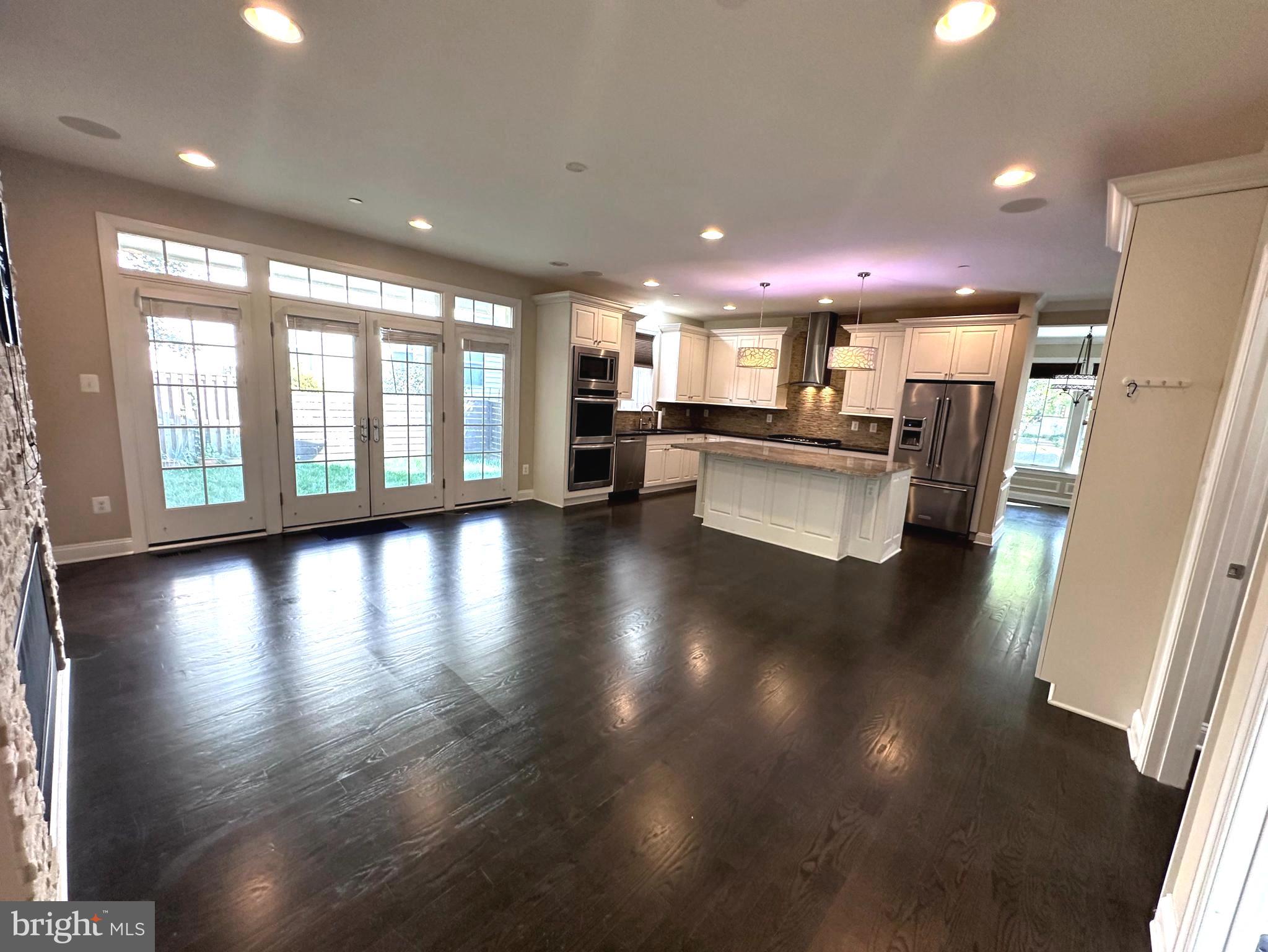 Real estate listing preview #16