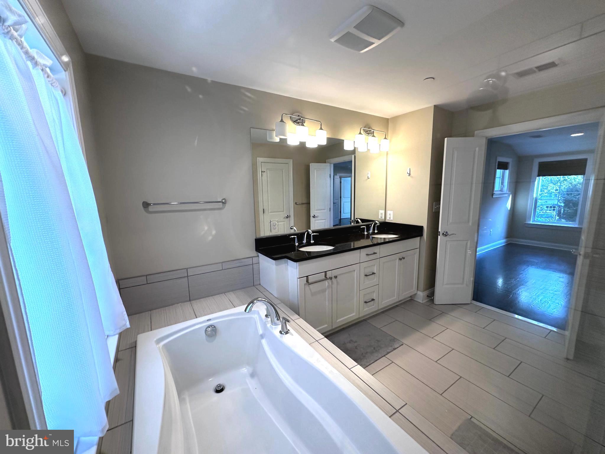 Real estate listing preview #30