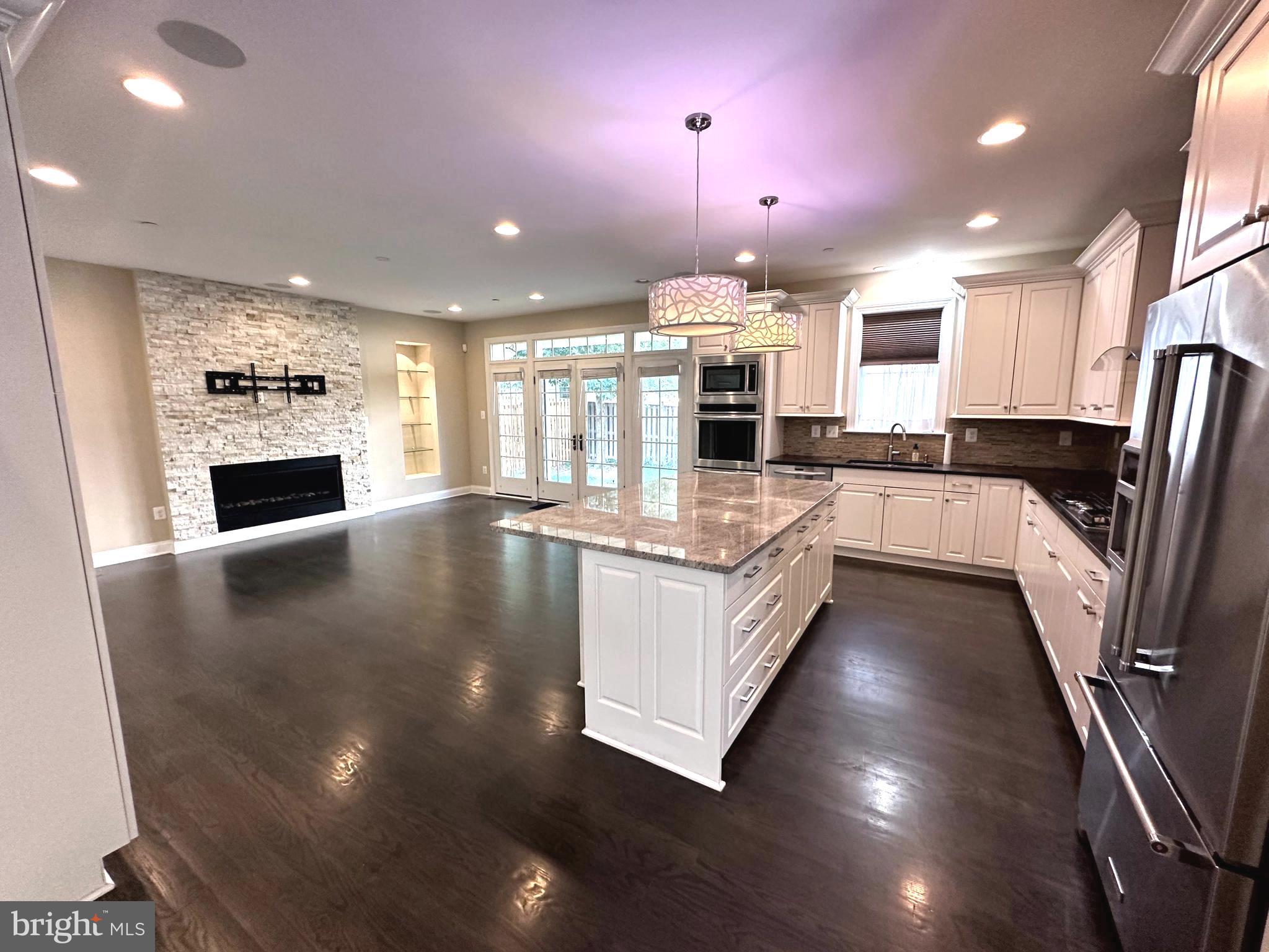 Real estate listing preview #10