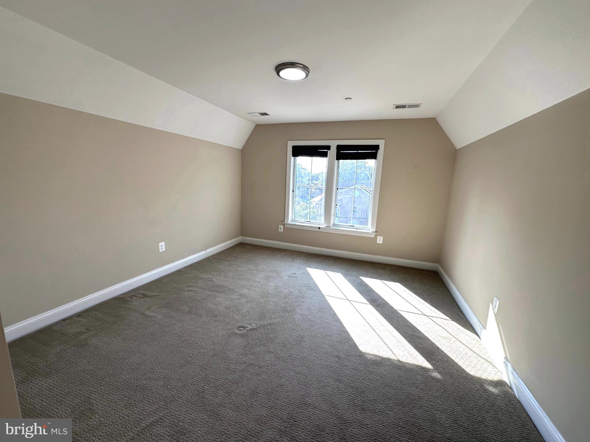 Real estate listing preview #52