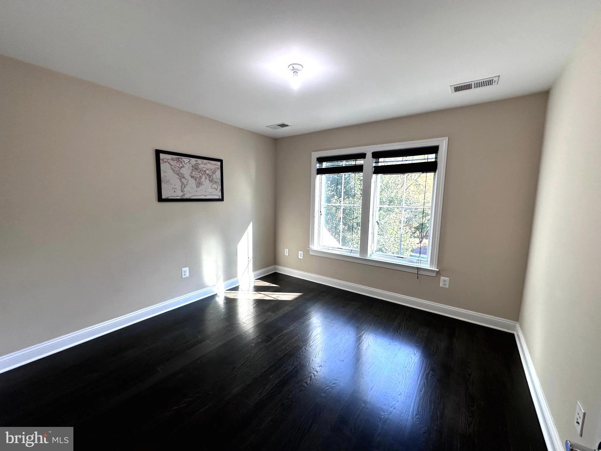 Real estate listing preview #36