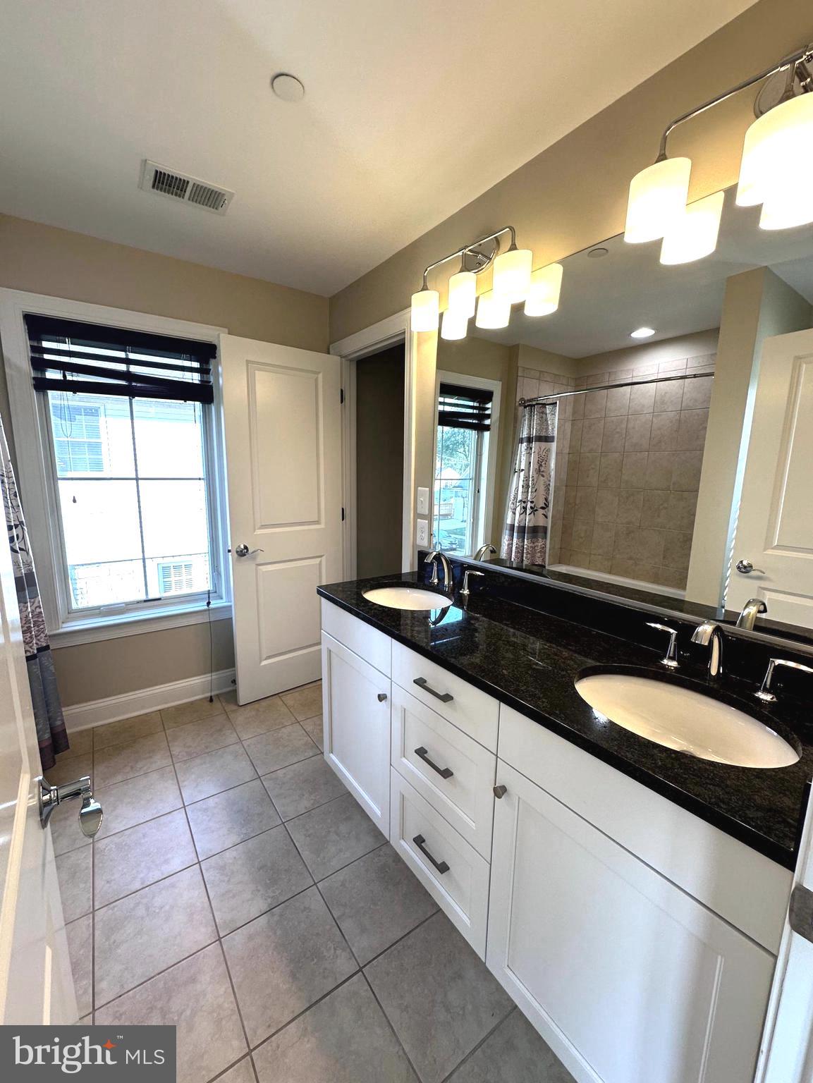 Real estate listing preview #43