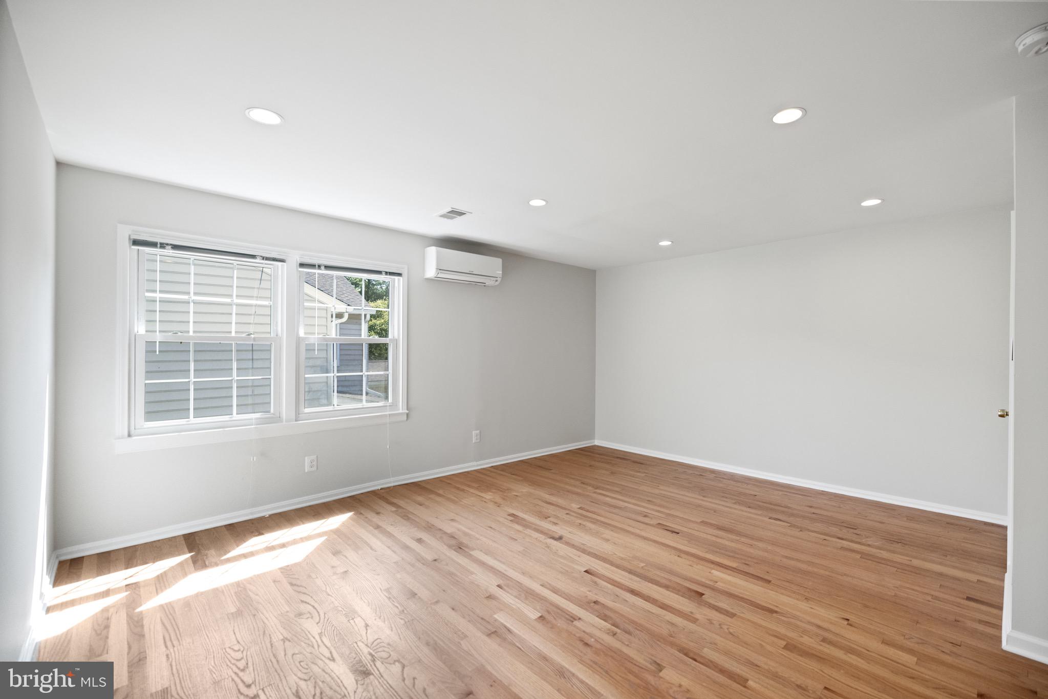 Real estate listing preview #33