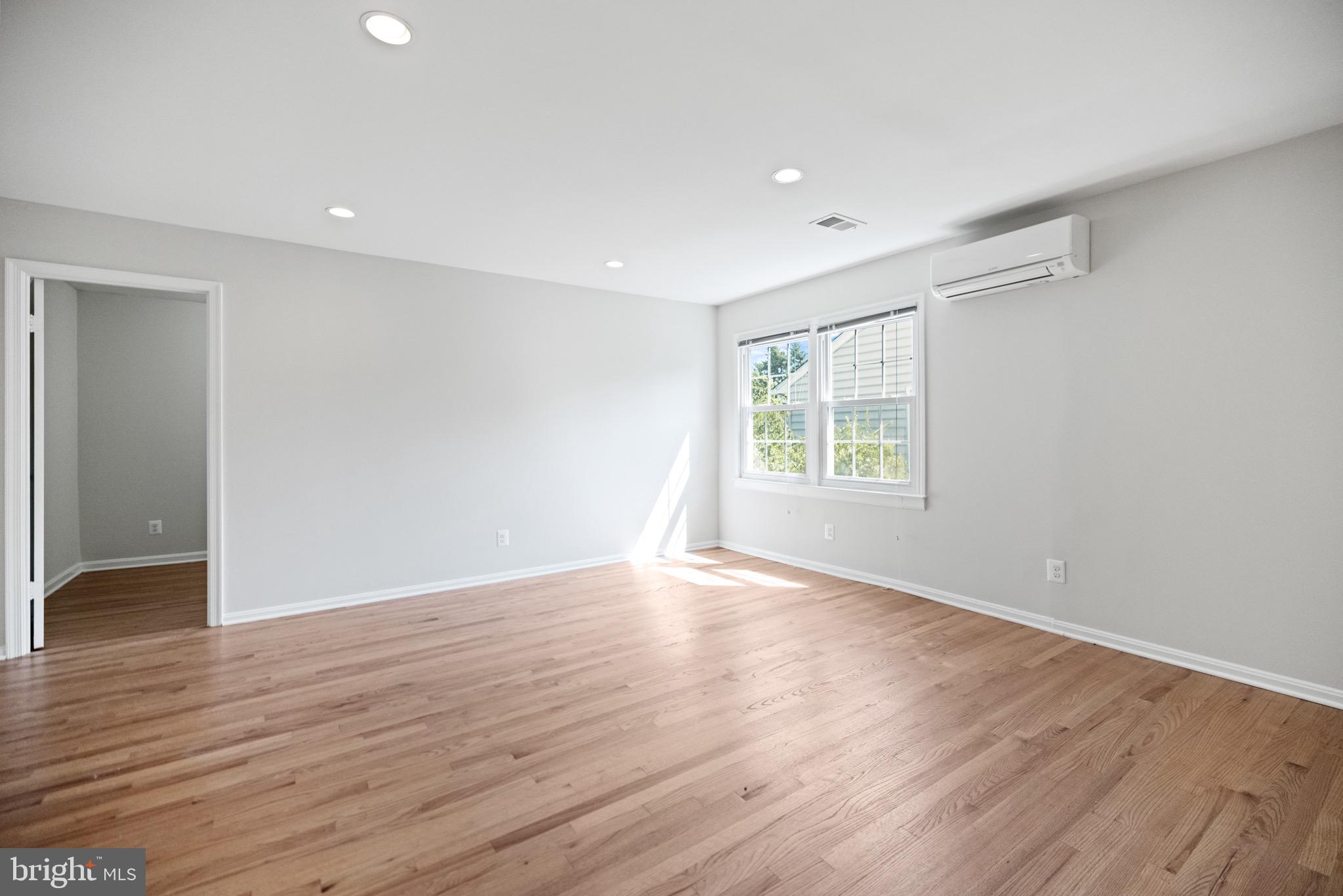 Real estate listing preview #34