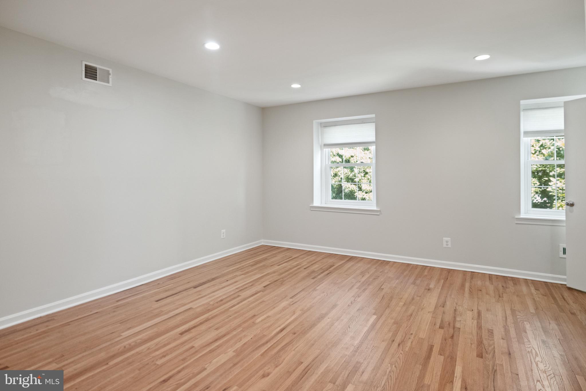 Real estate listing preview #22