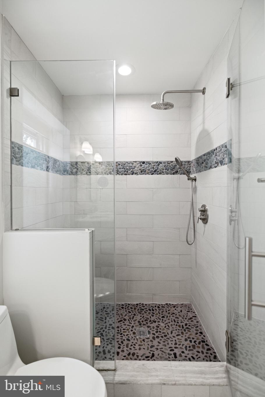 Real estate listing preview #24