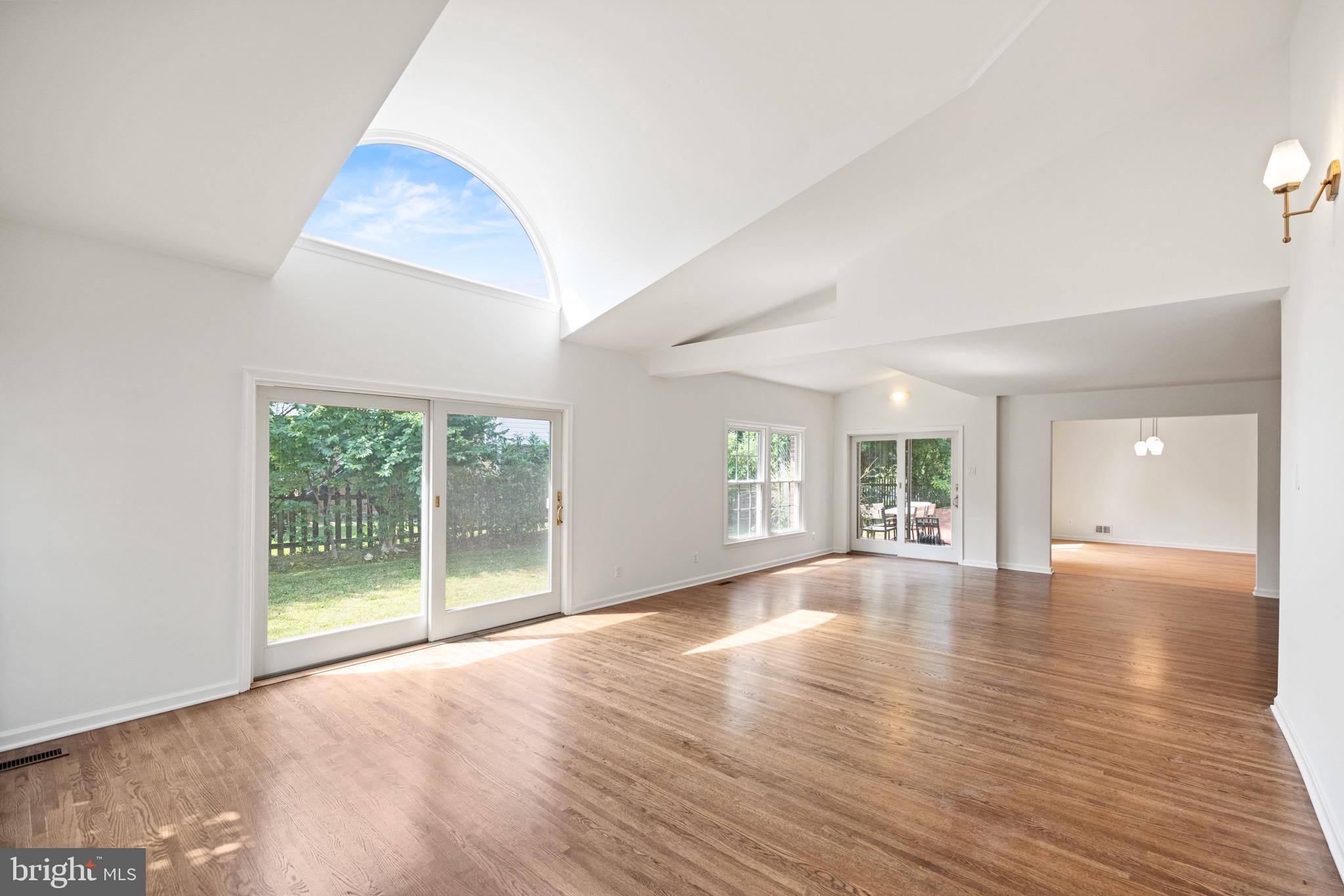 Real estate listing preview #7