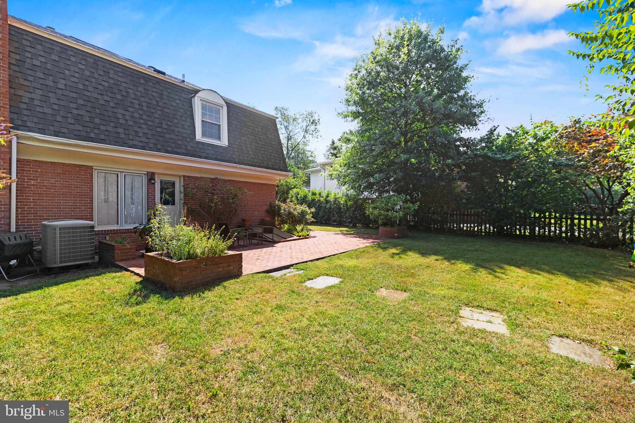 Real estate listing preview #53