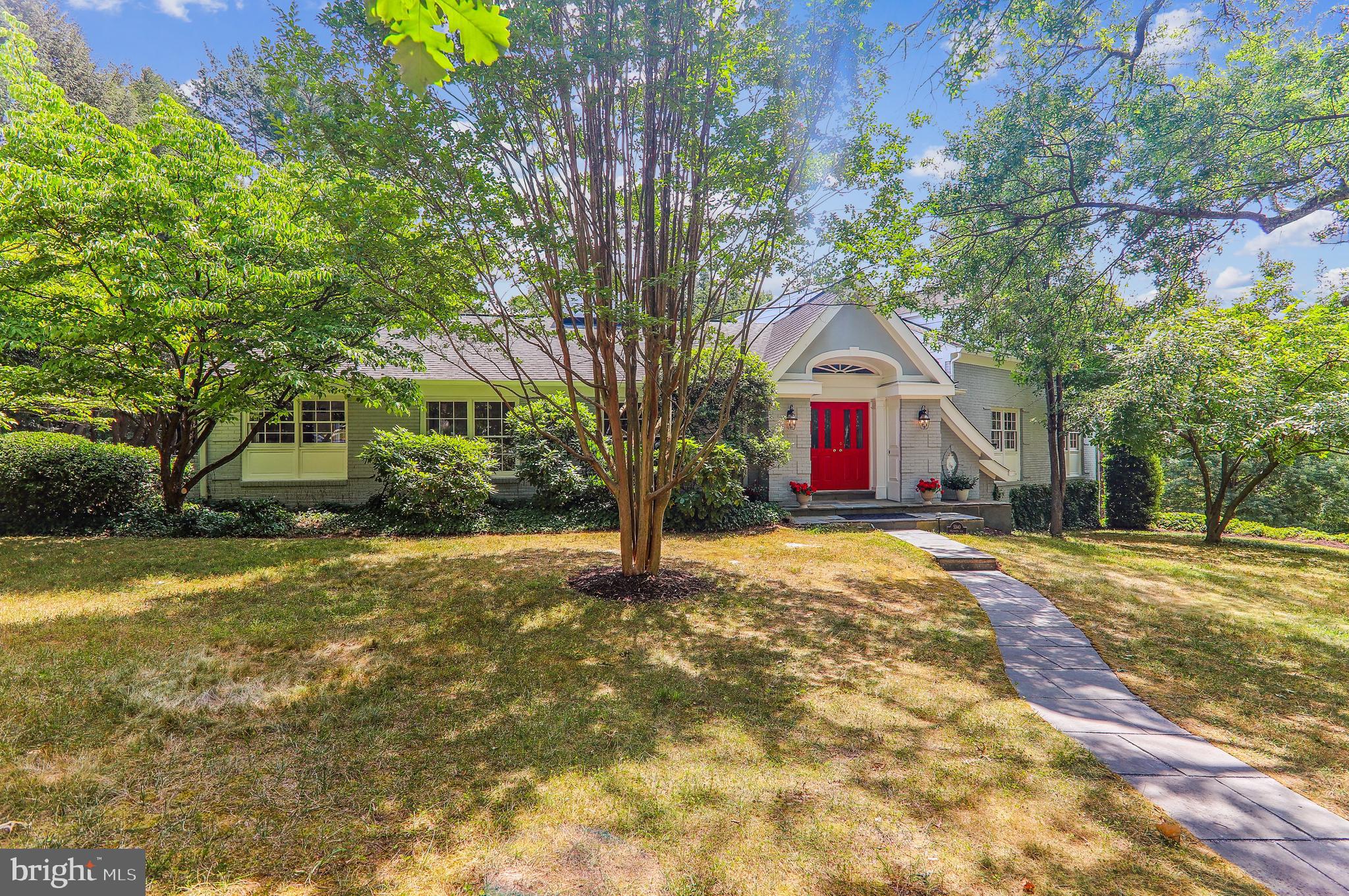 Real estate listing preview #3