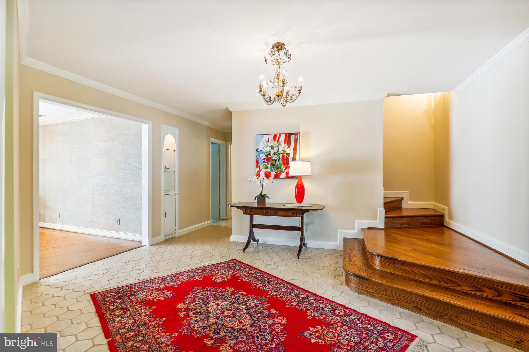 Real estate listing preview #6