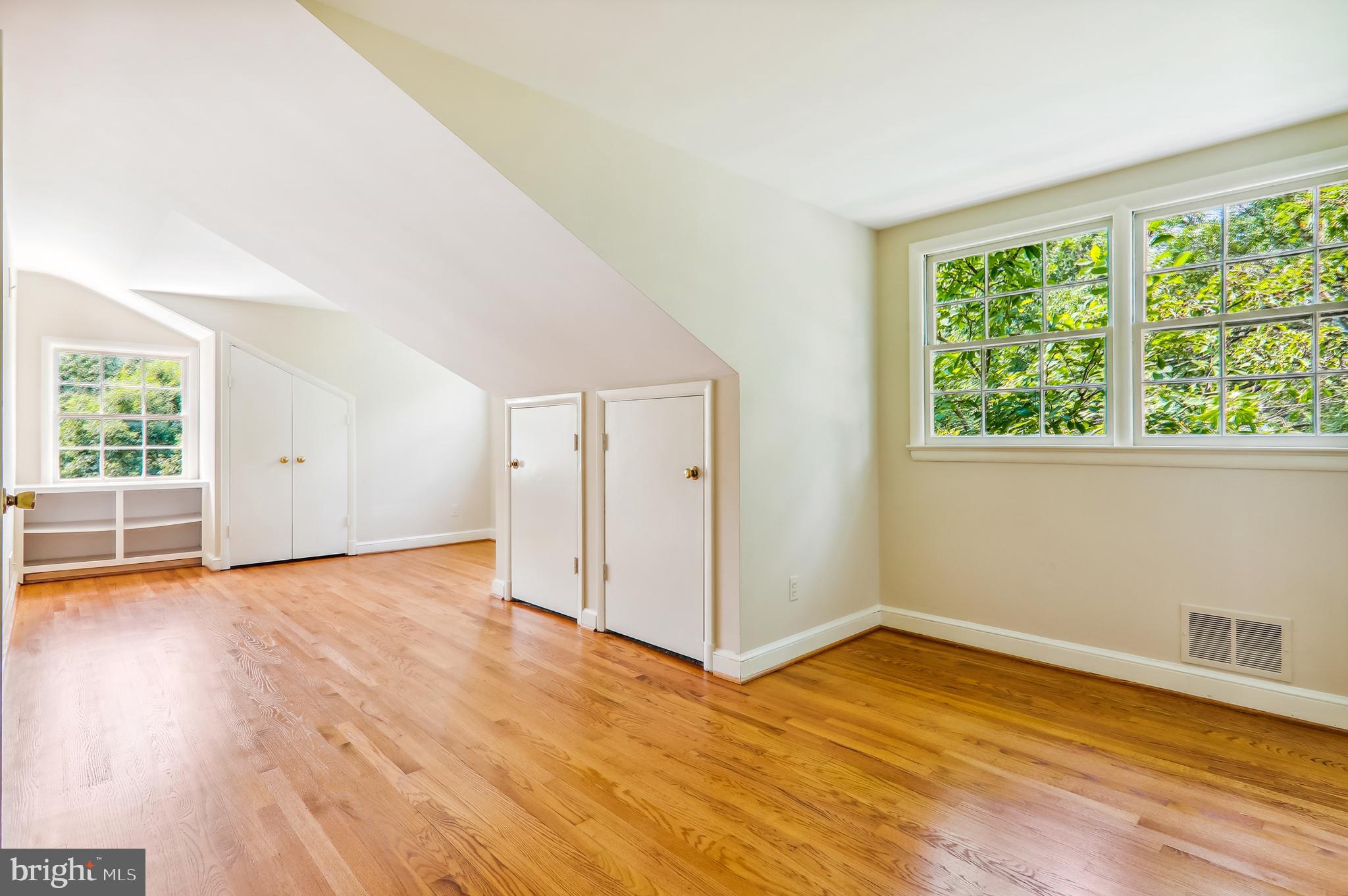 Real estate listing preview #58