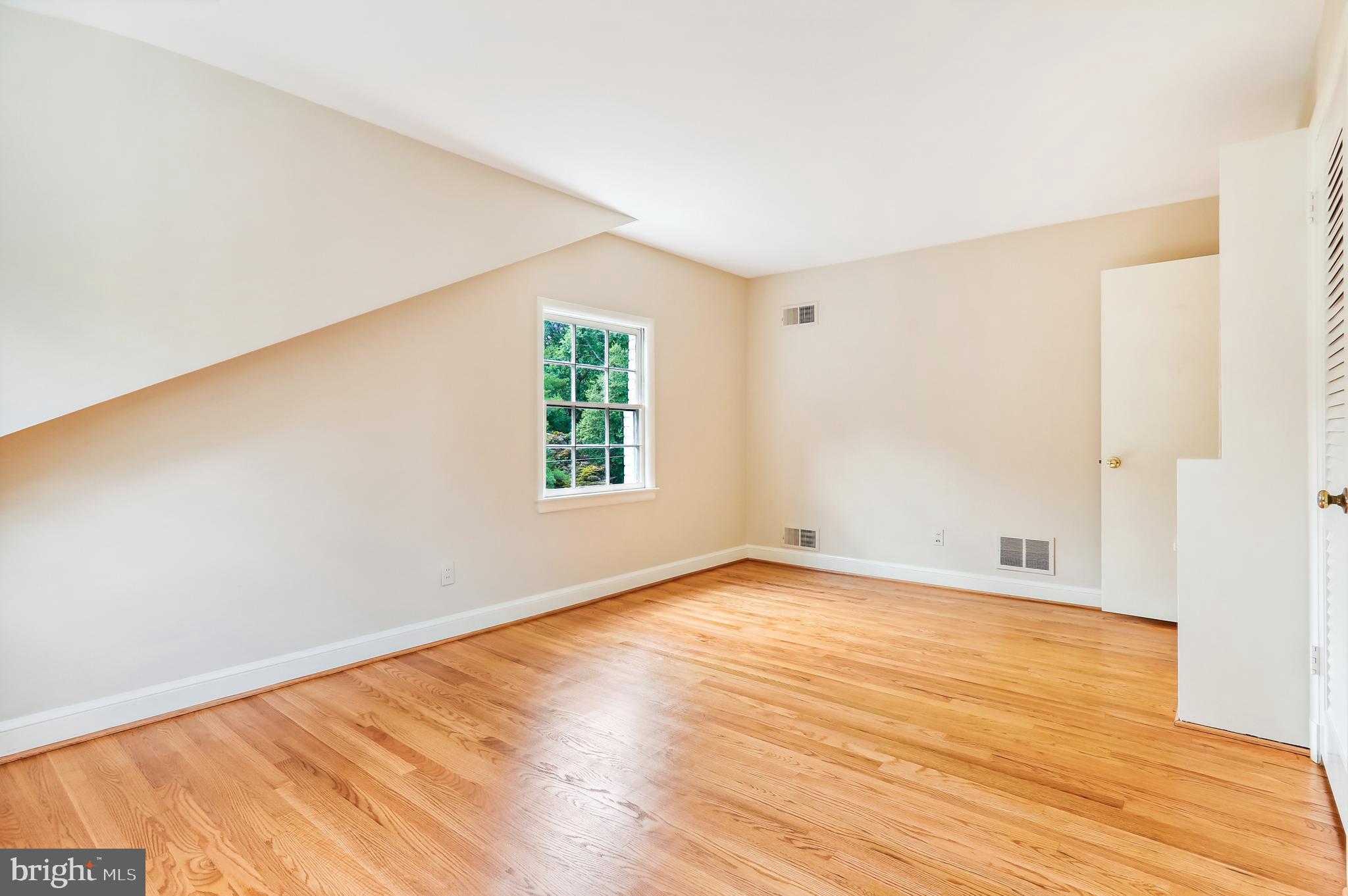 Real estate listing preview #66