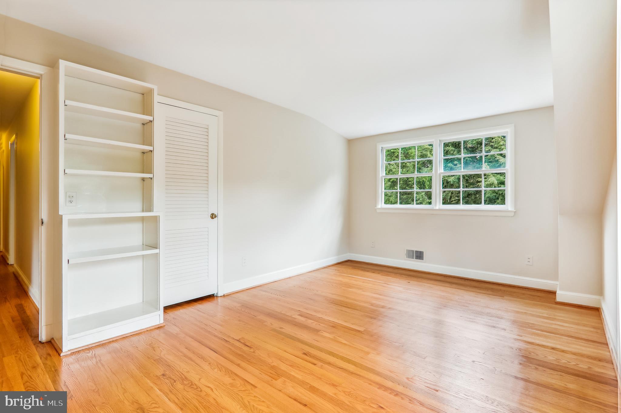 Real estate listing preview #64