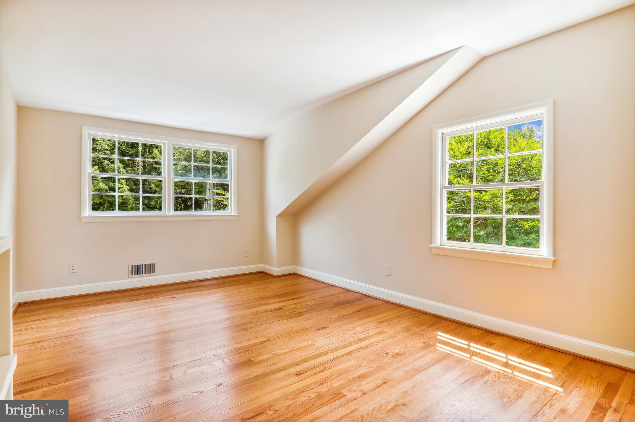 Real estate listing preview #65