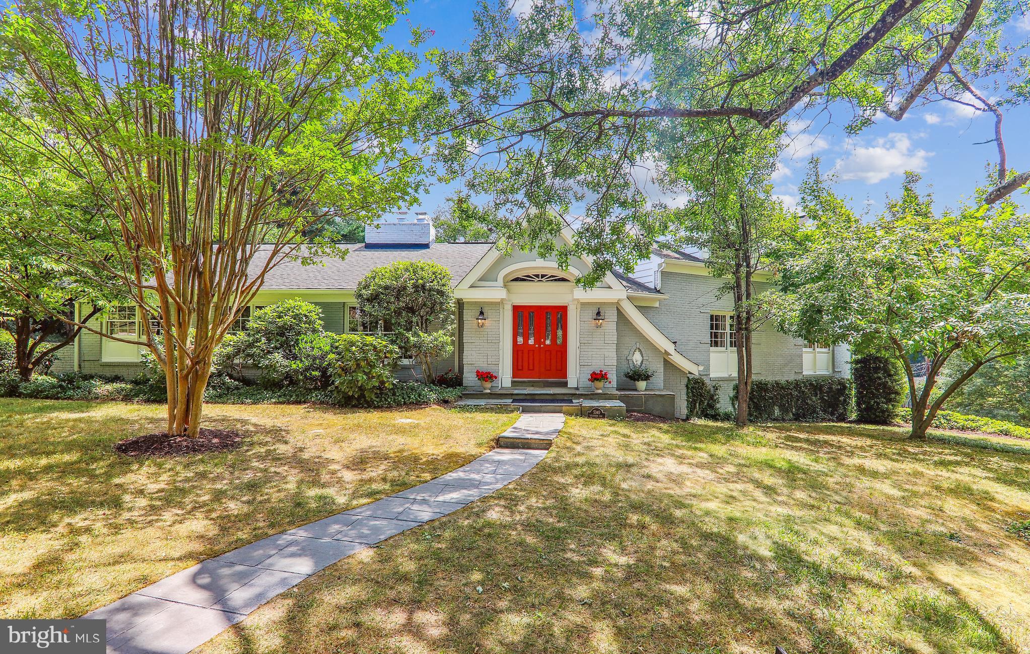 Real estate listing preview #2