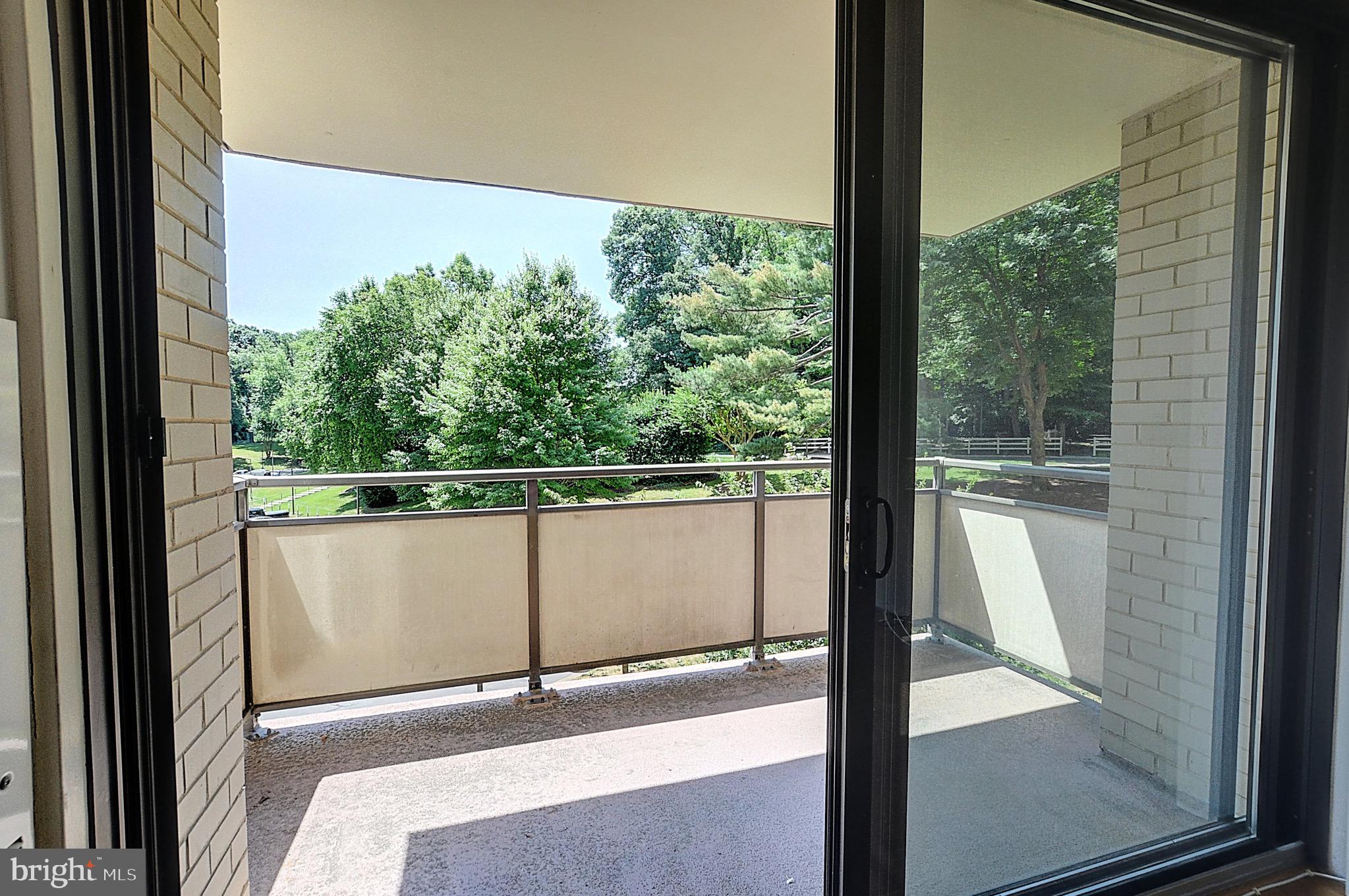 Real estate listing preview #12