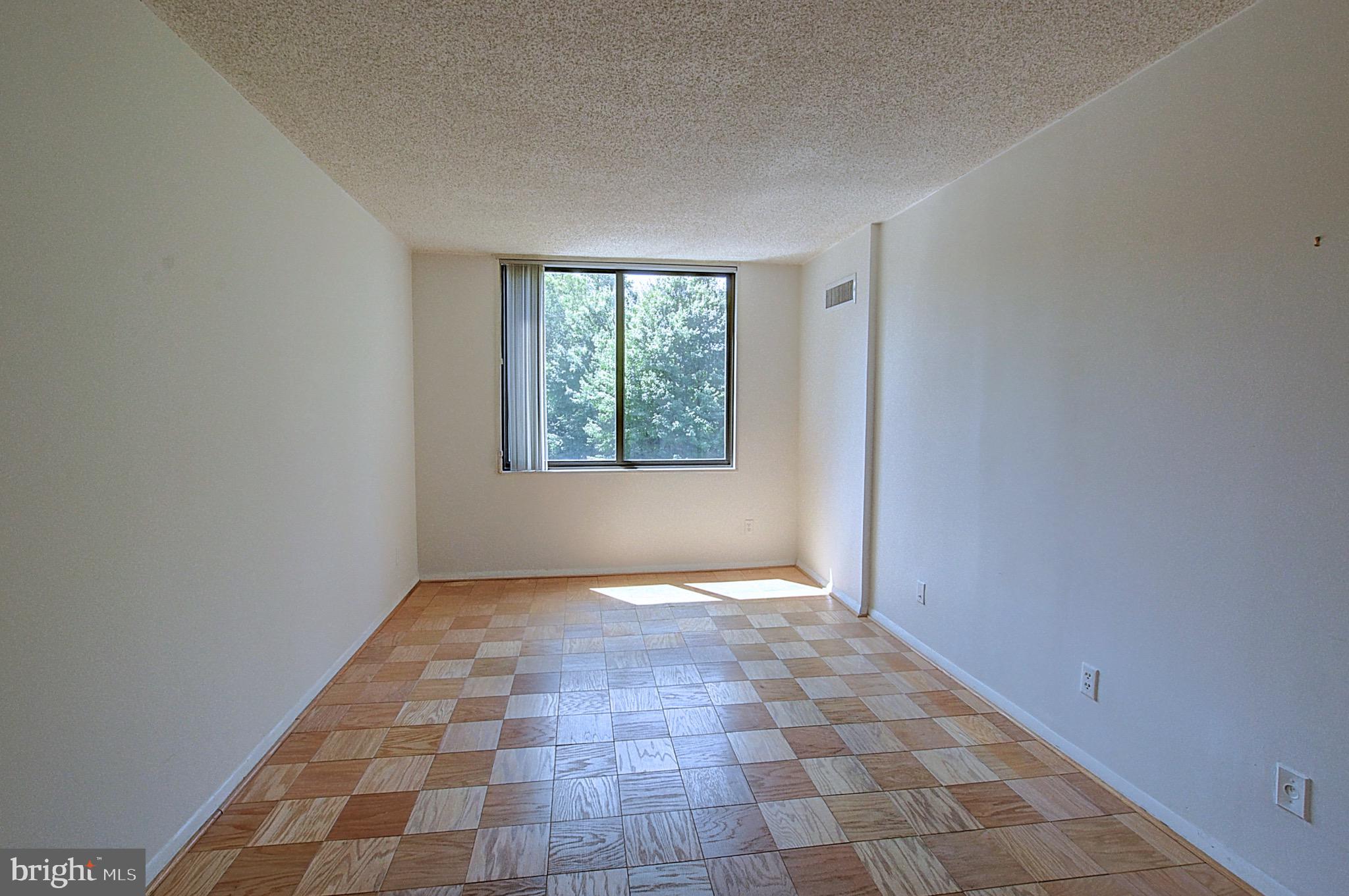 Real estate listing preview #11