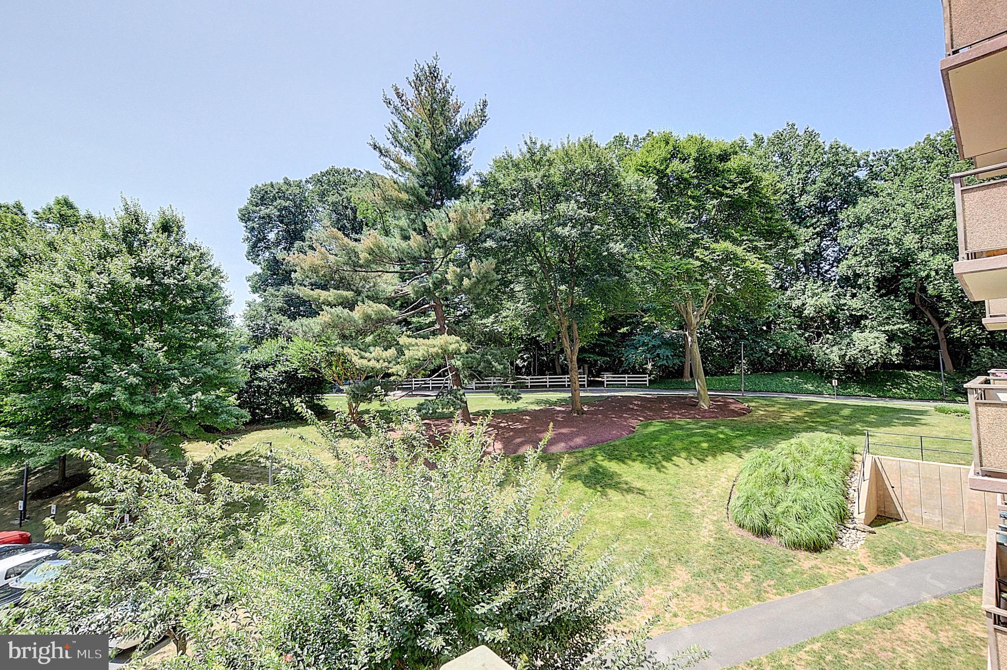 Real estate listing preview #2