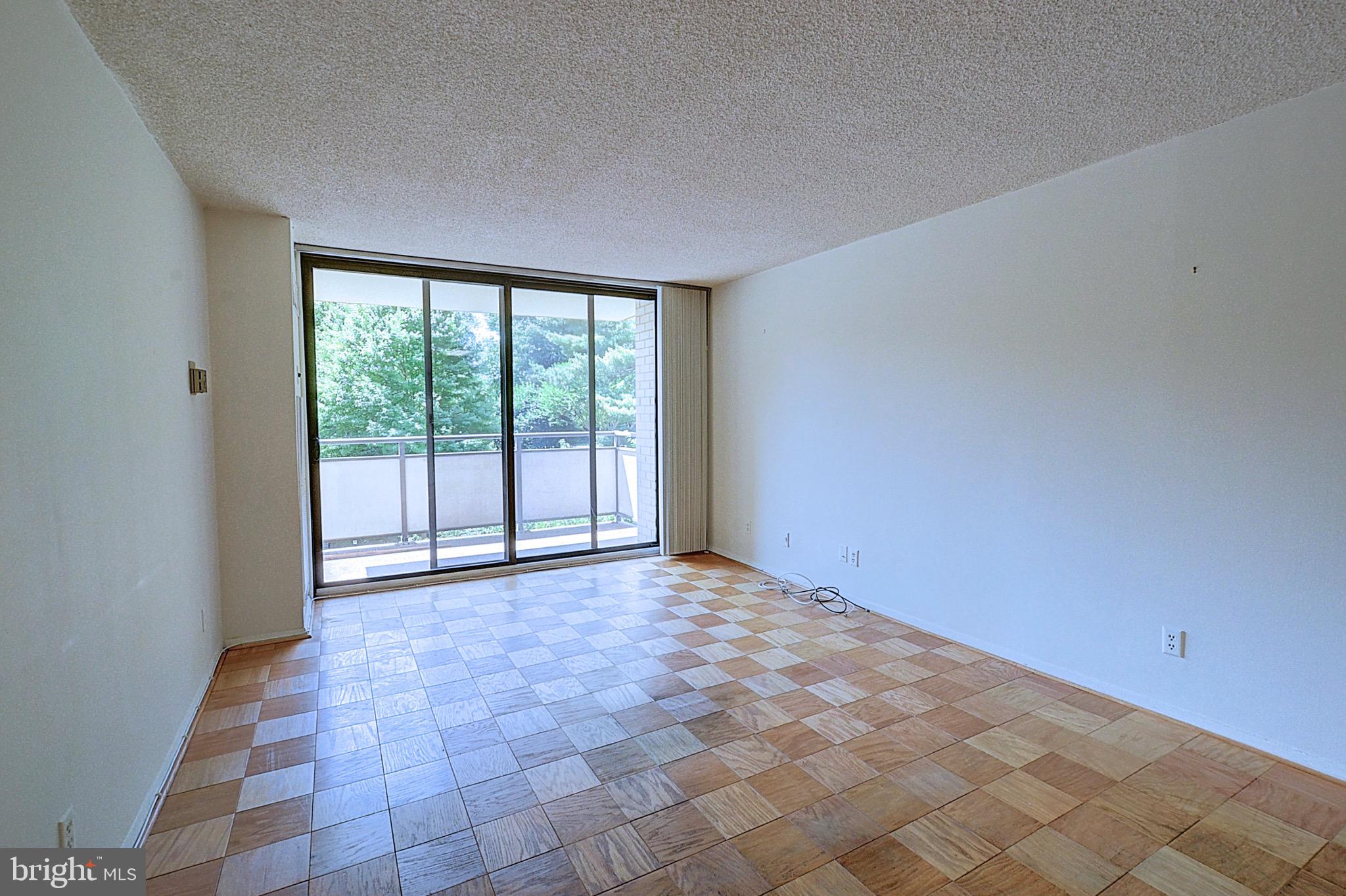 Real estate listing preview #3