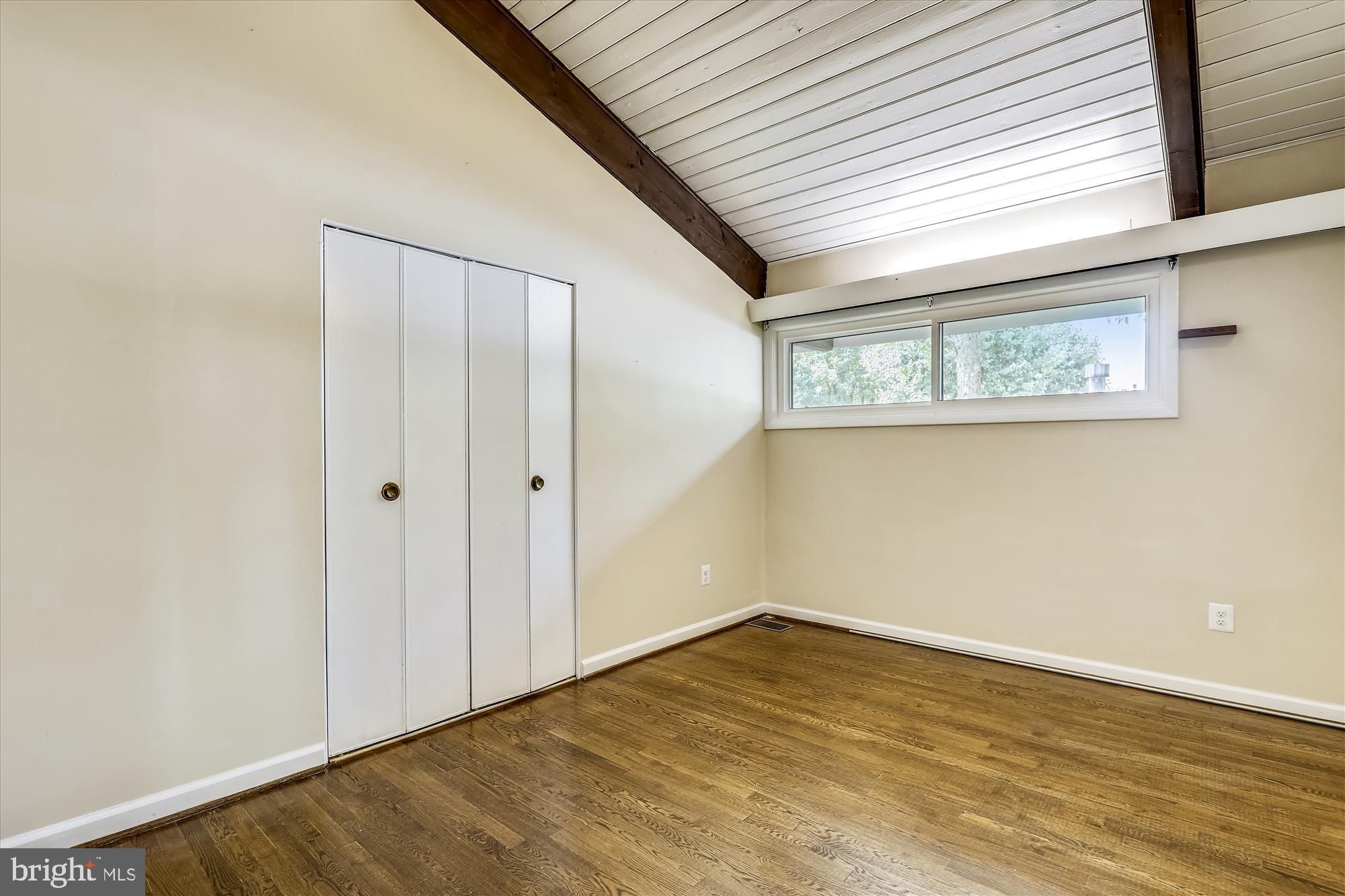 Real estate listing preview #25