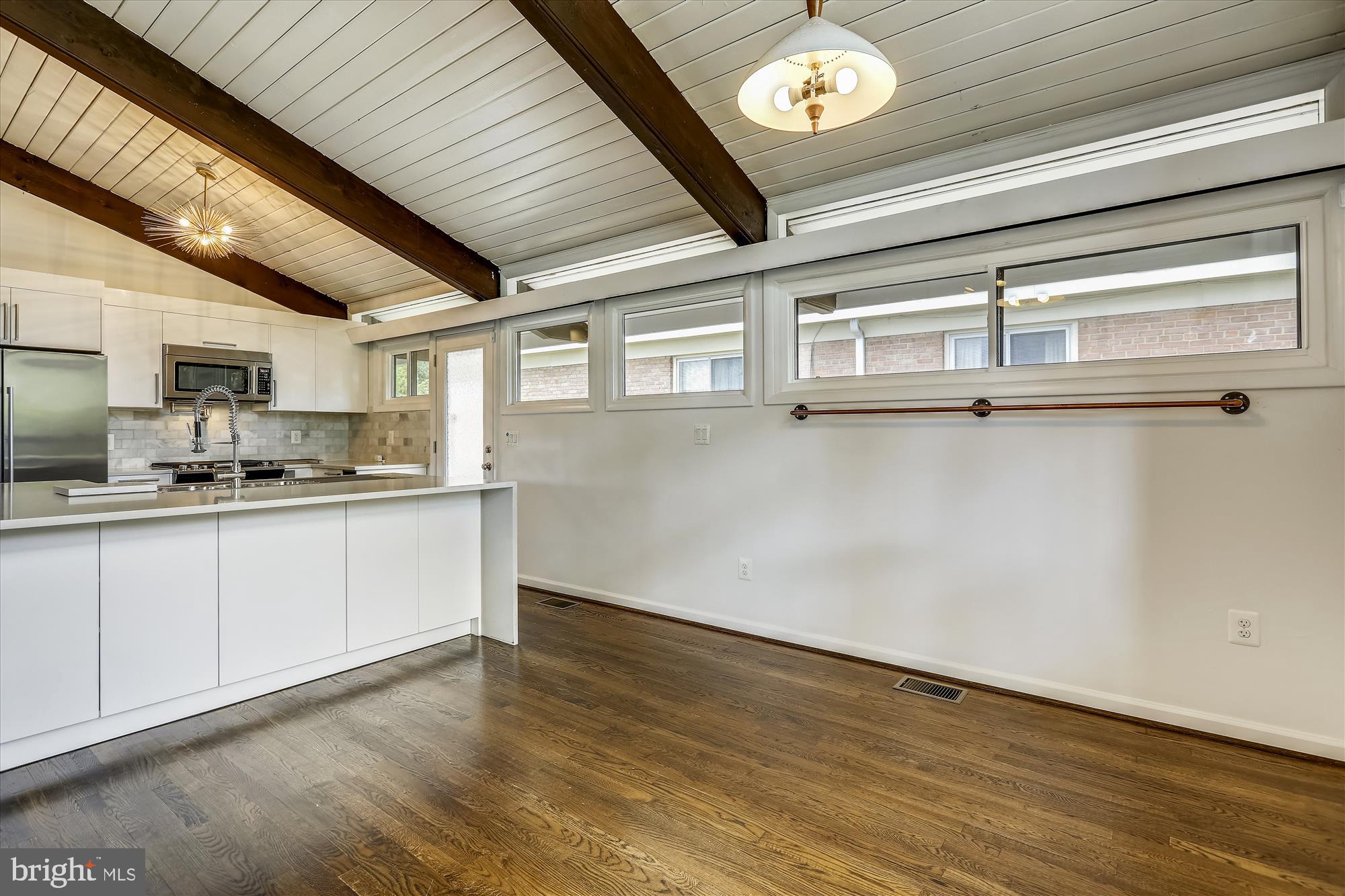 Real estate listing preview #14