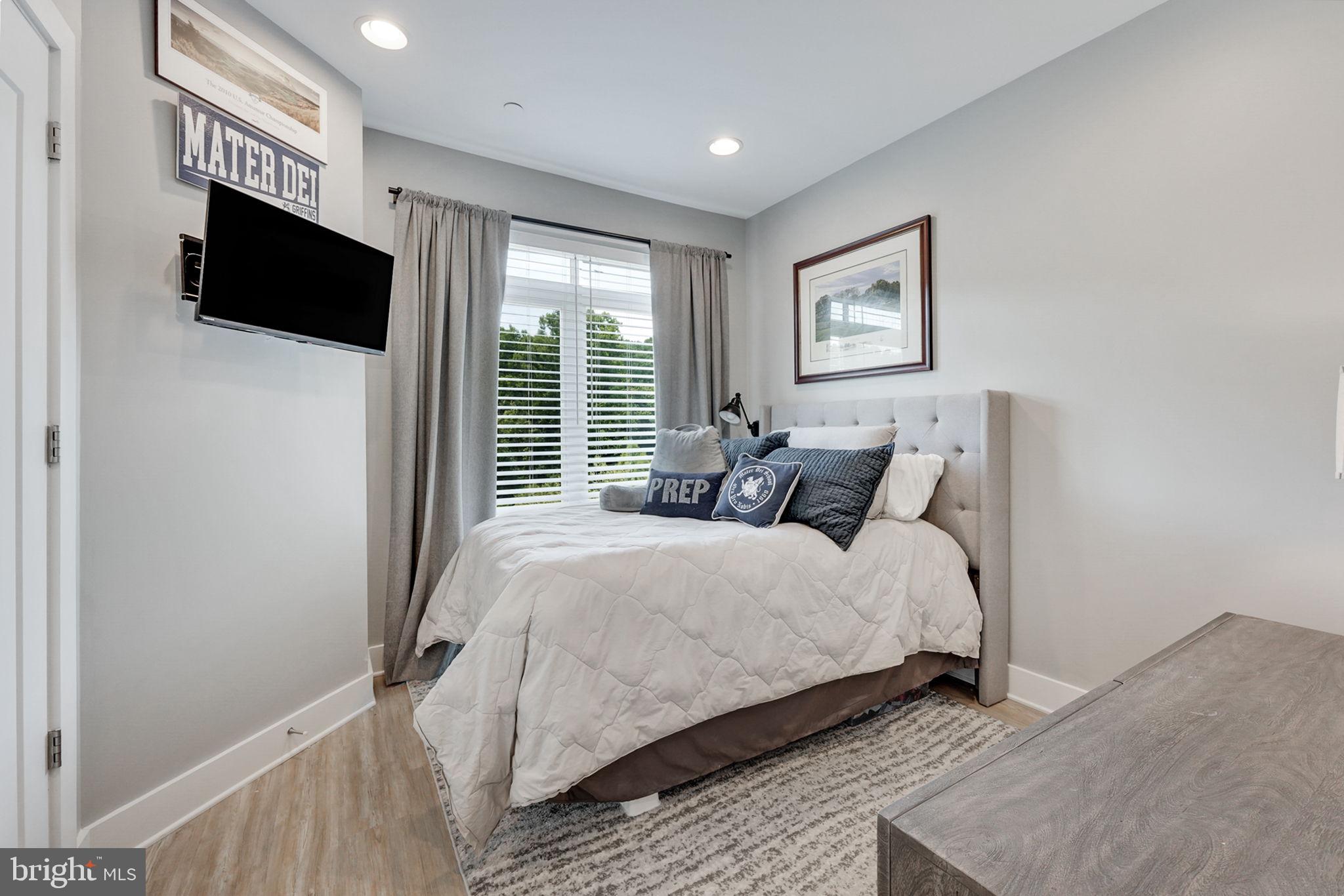 Real estate listing preview #25