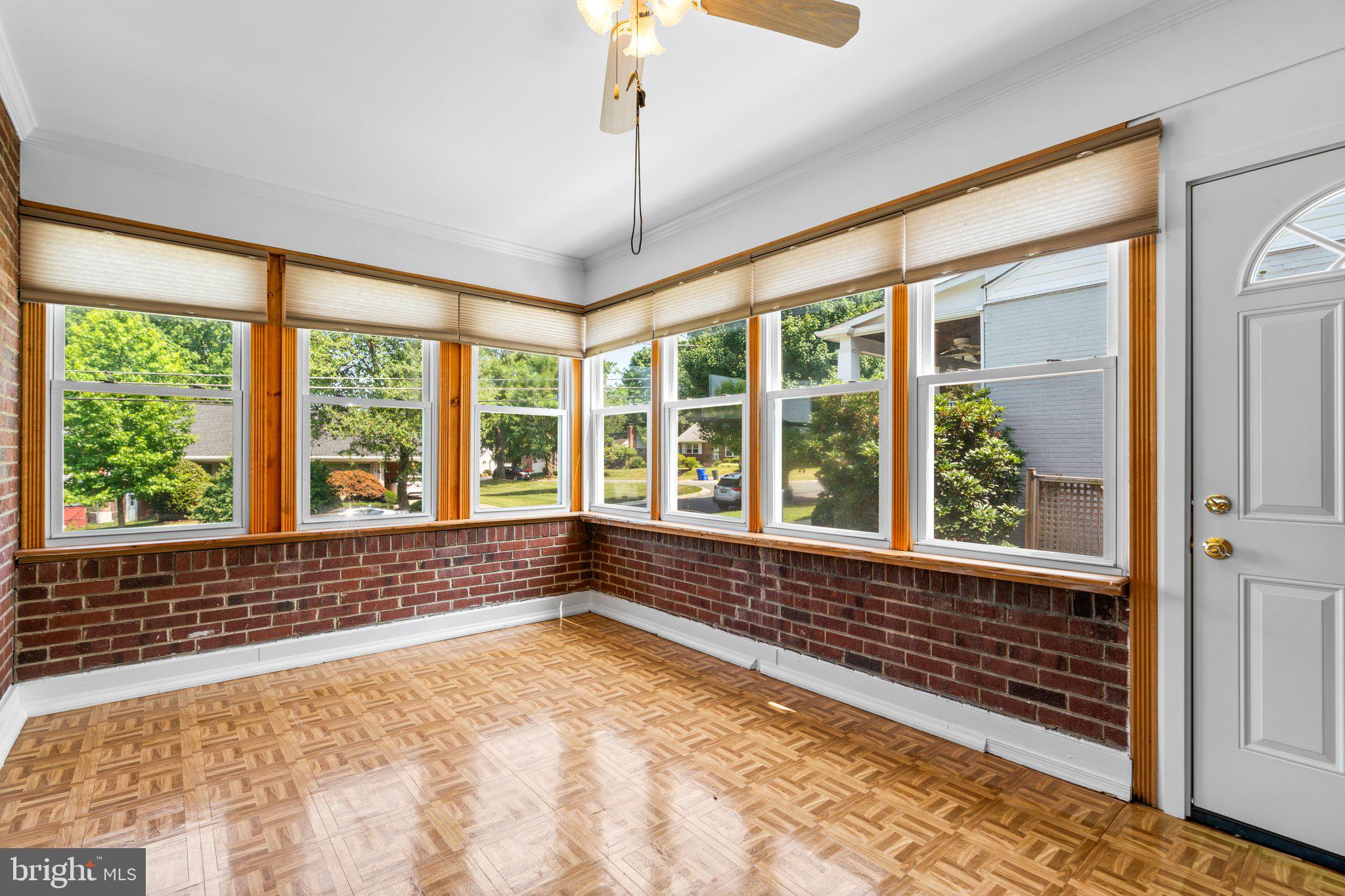 Real estate listing preview #12