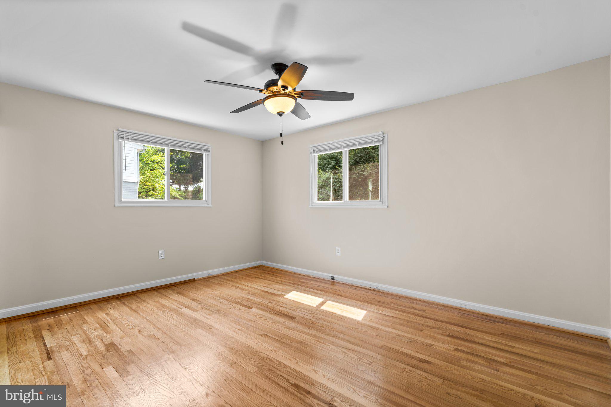 Real estate listing preview #18