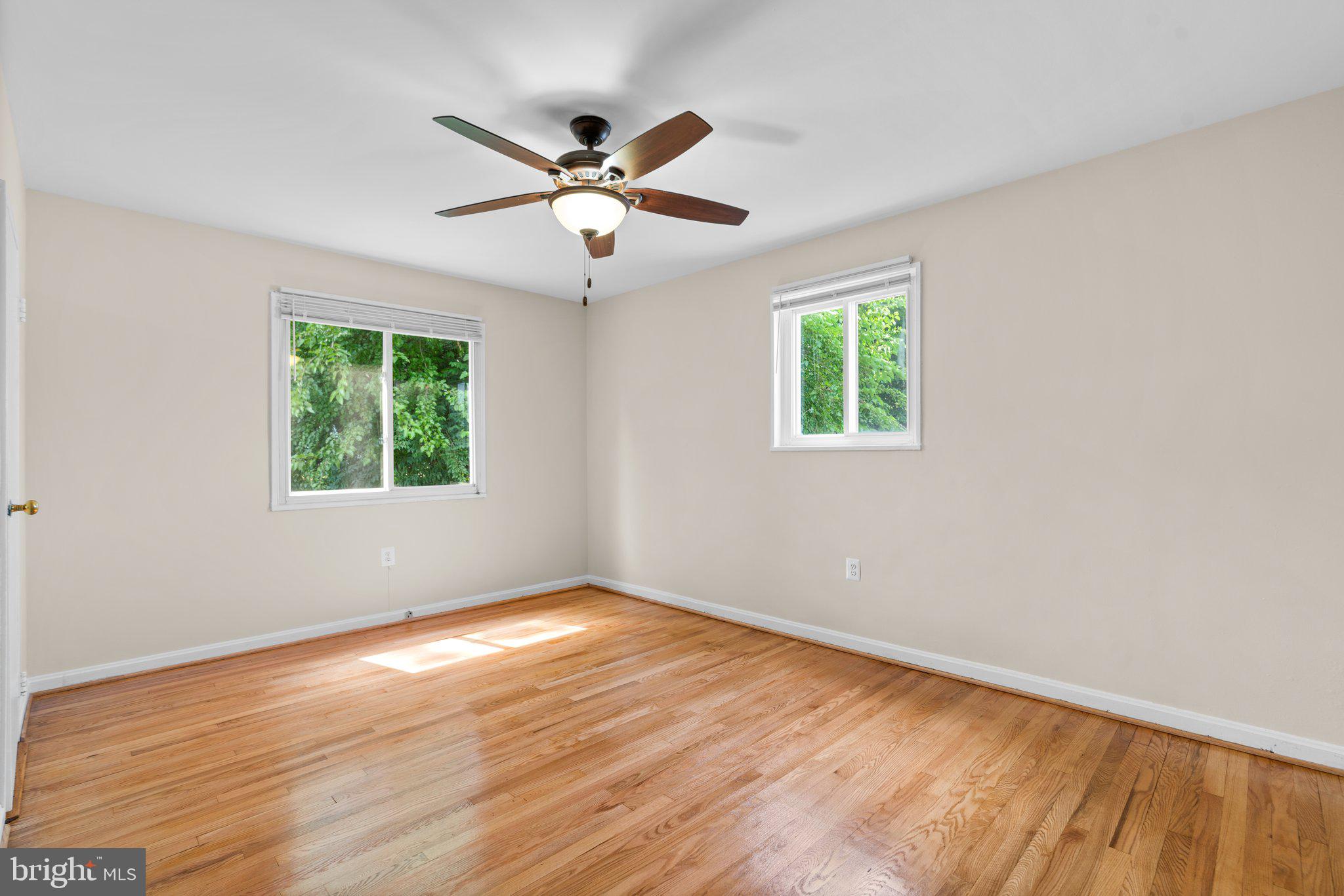 Real estate listing preview #13