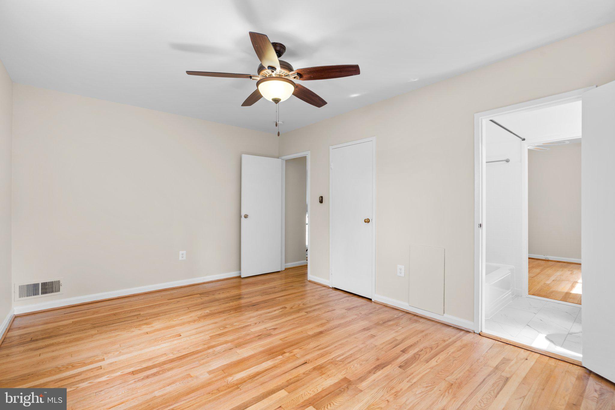 Real estate listing preview #14