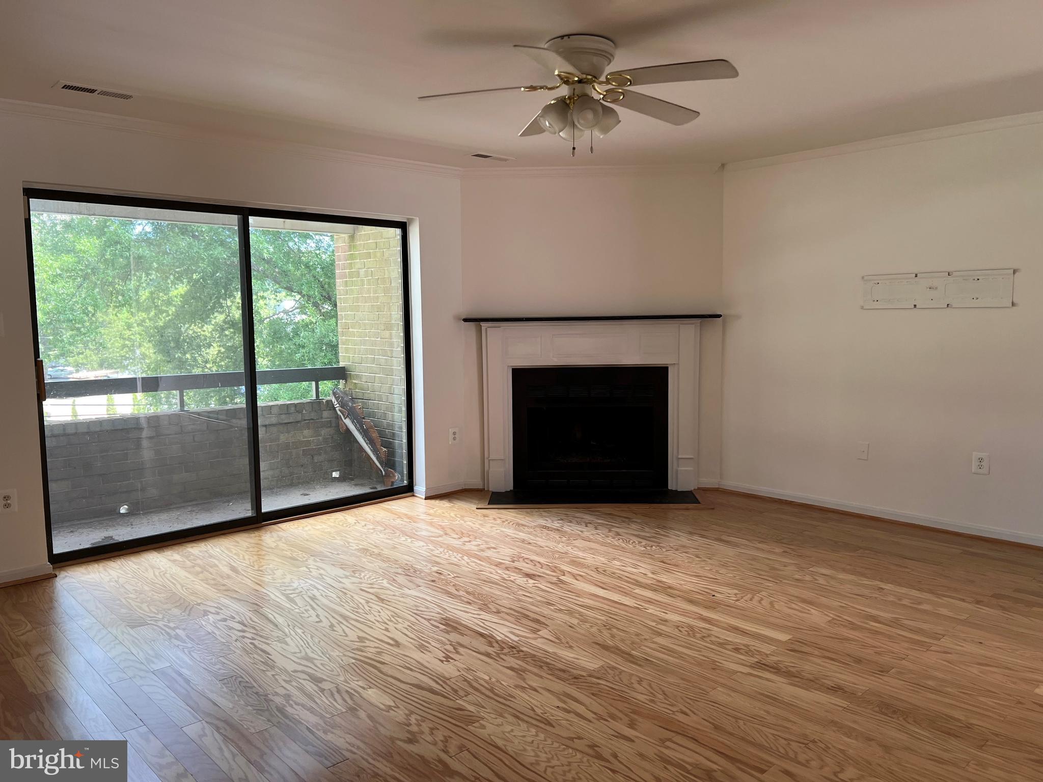 Real estate listing preview #5