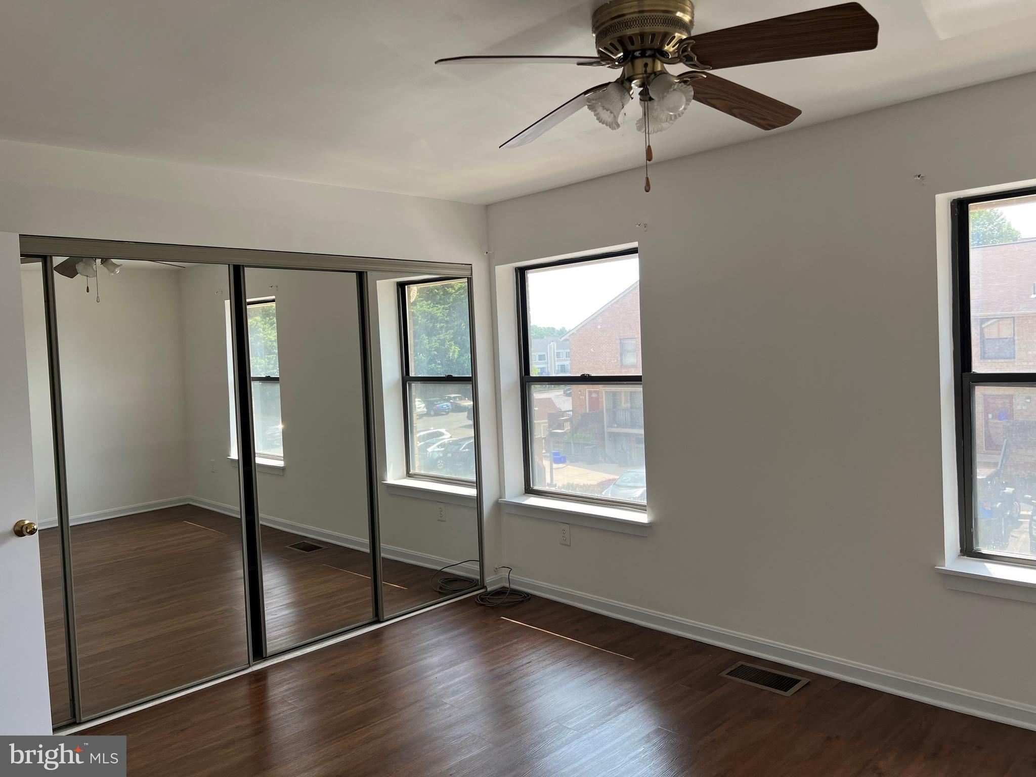 Real estate listing preview #10