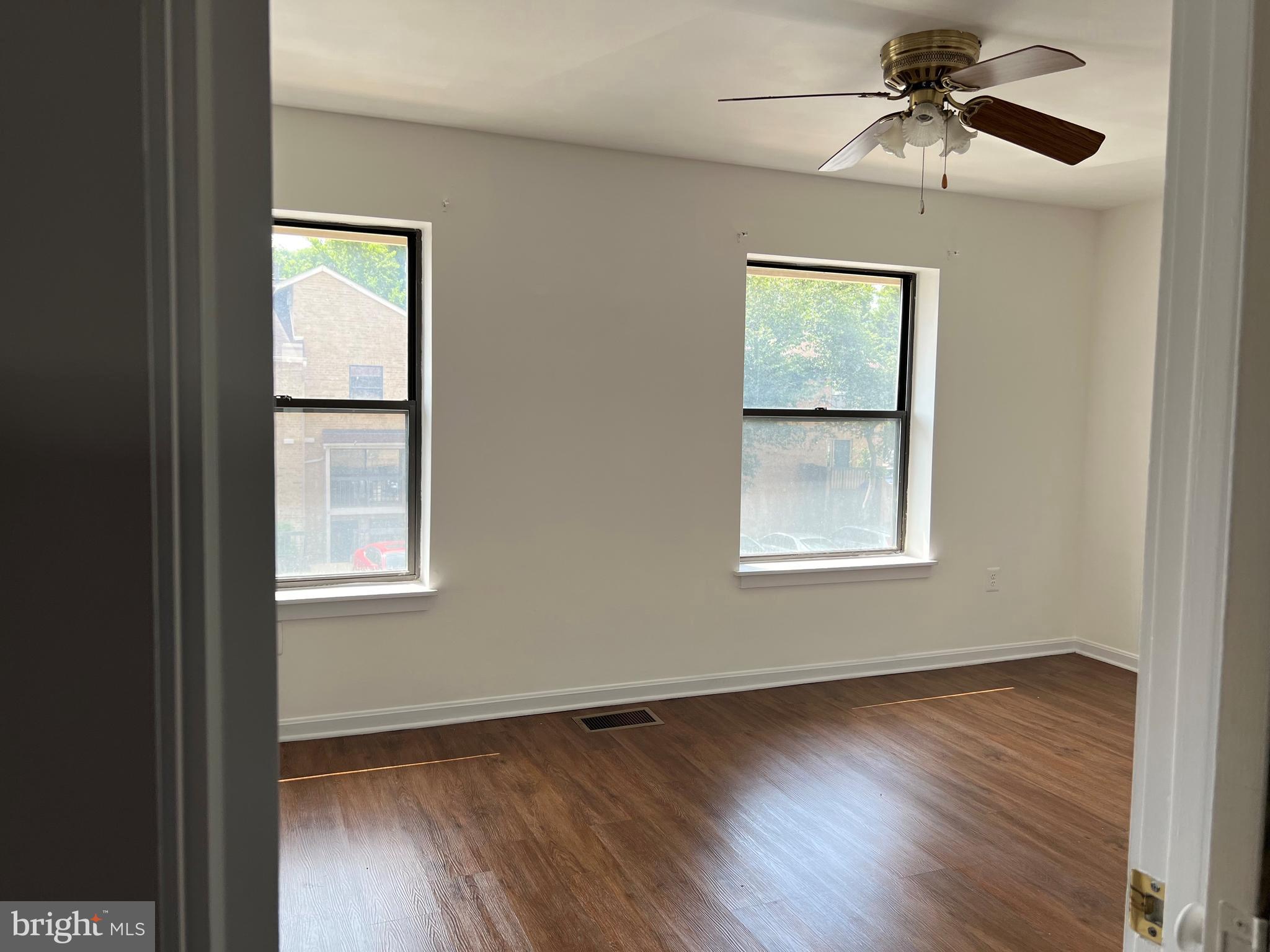 Real estate listing preview #9