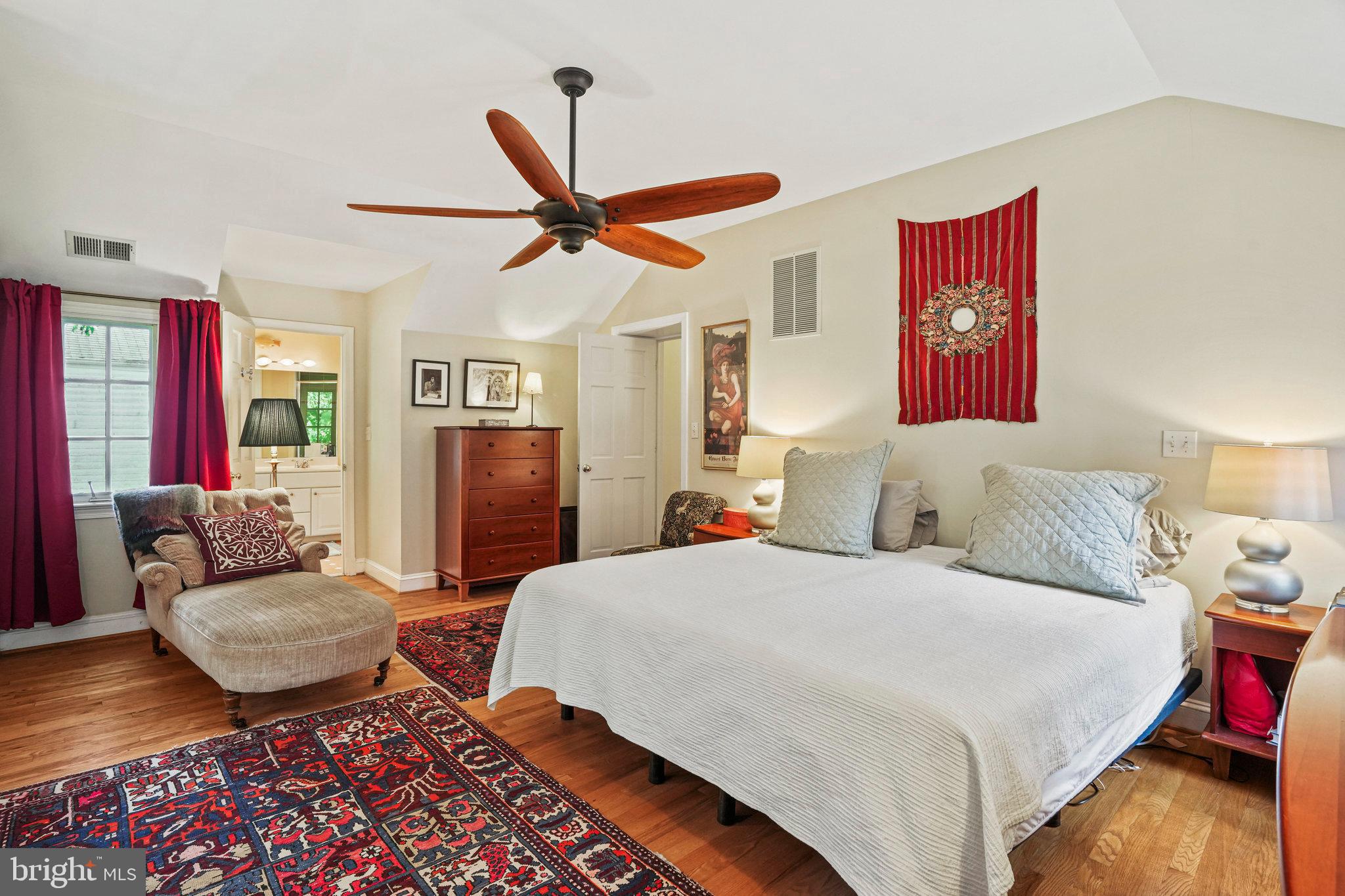 Real estate listing preview #16