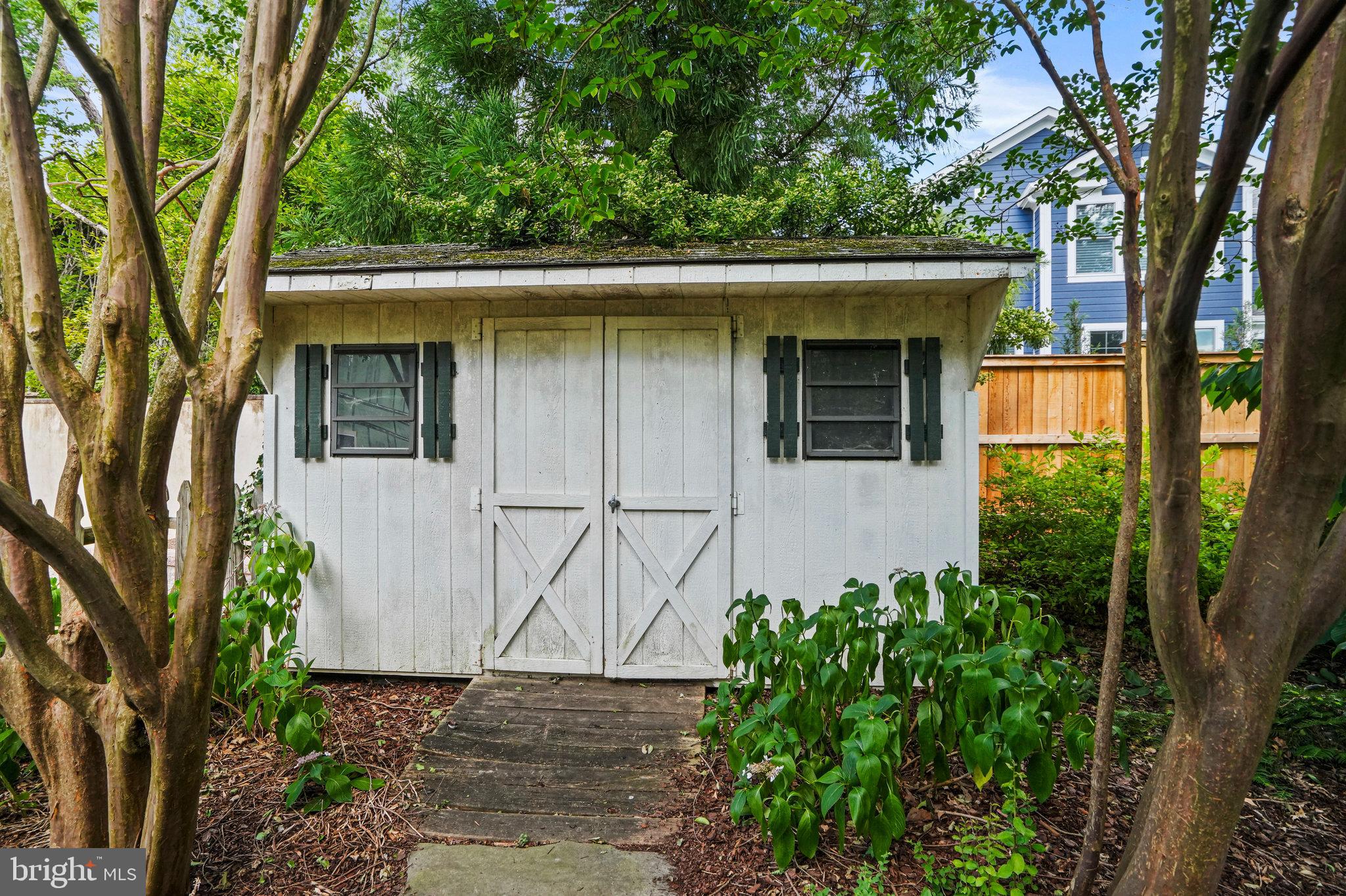 Real estate listing preview #32