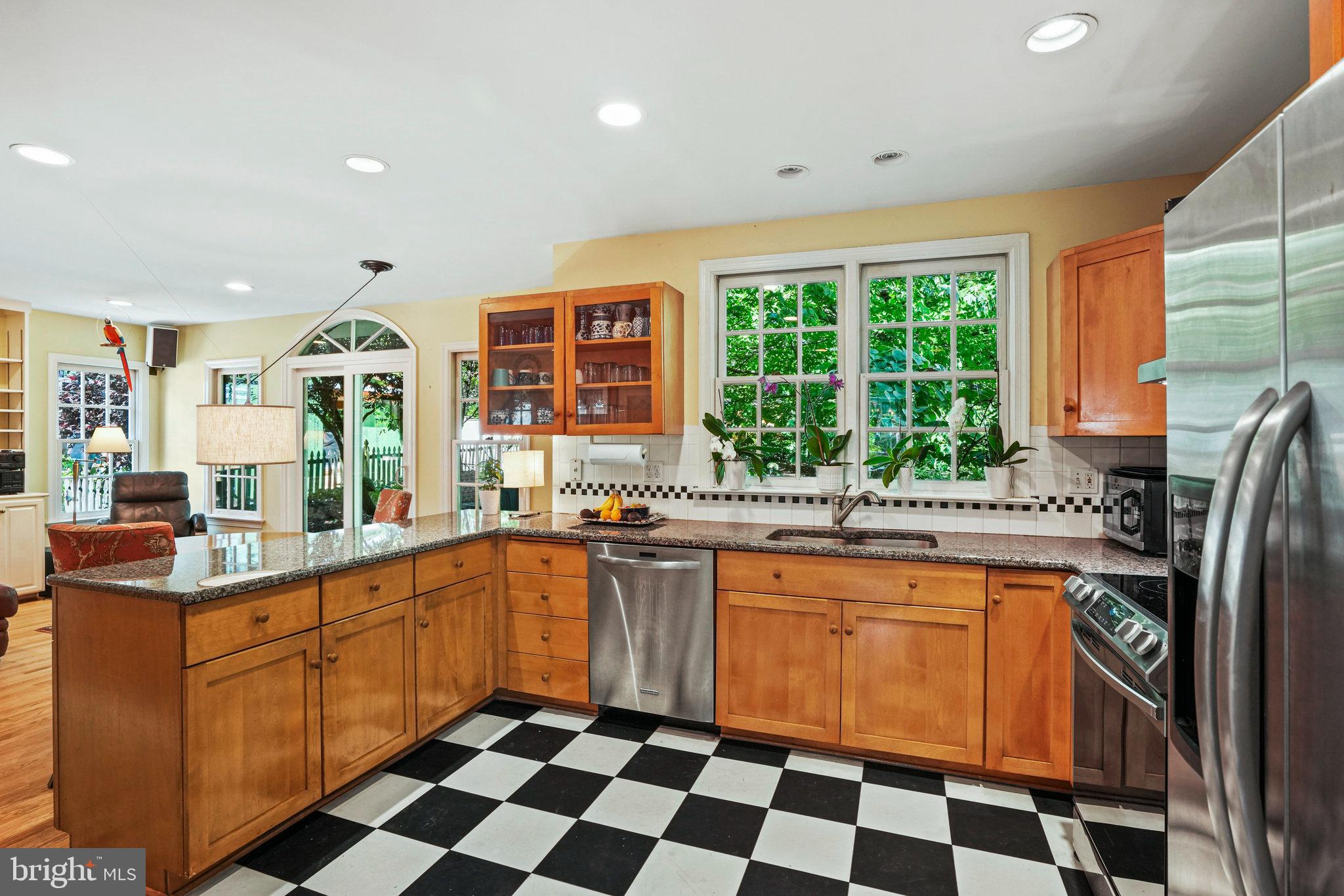 Real estate listing preview #8