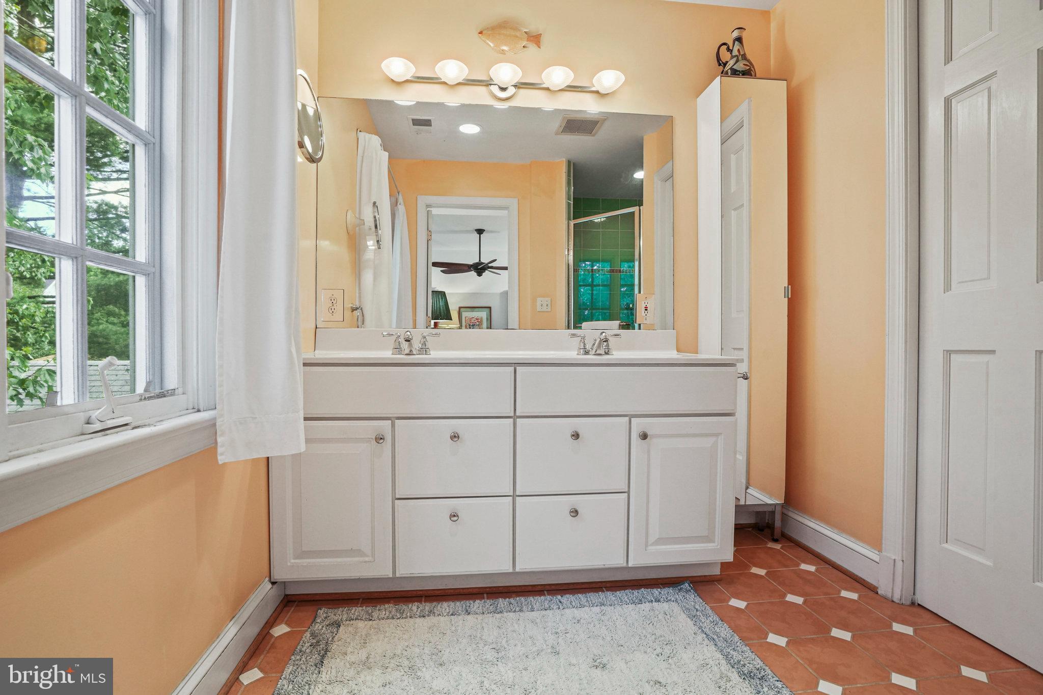 Real estate listing preview #17