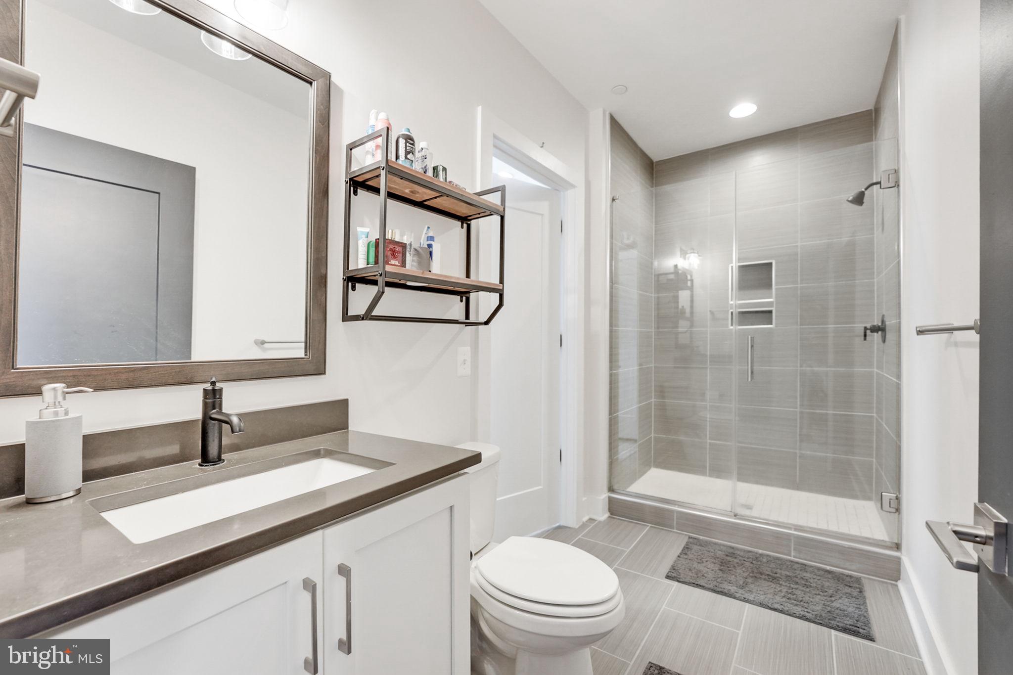 Real estate listing preview #6