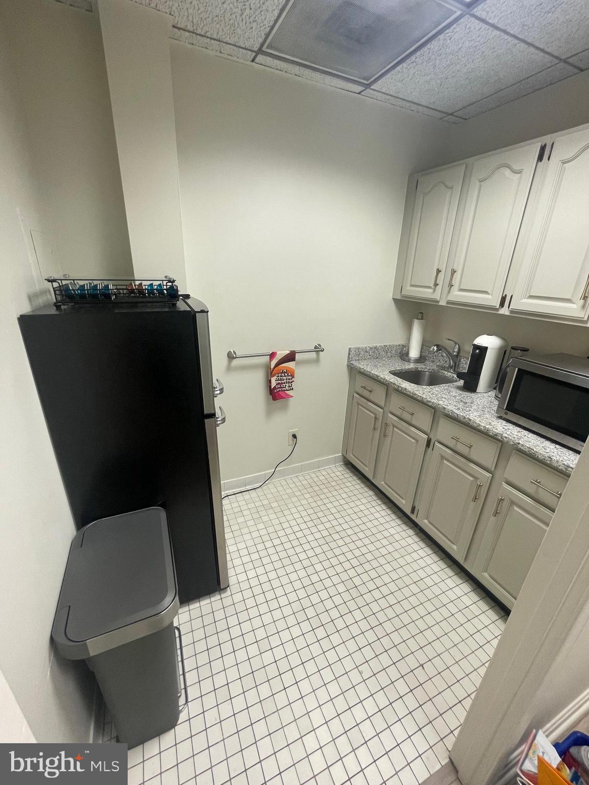 Real estate listing preview #8