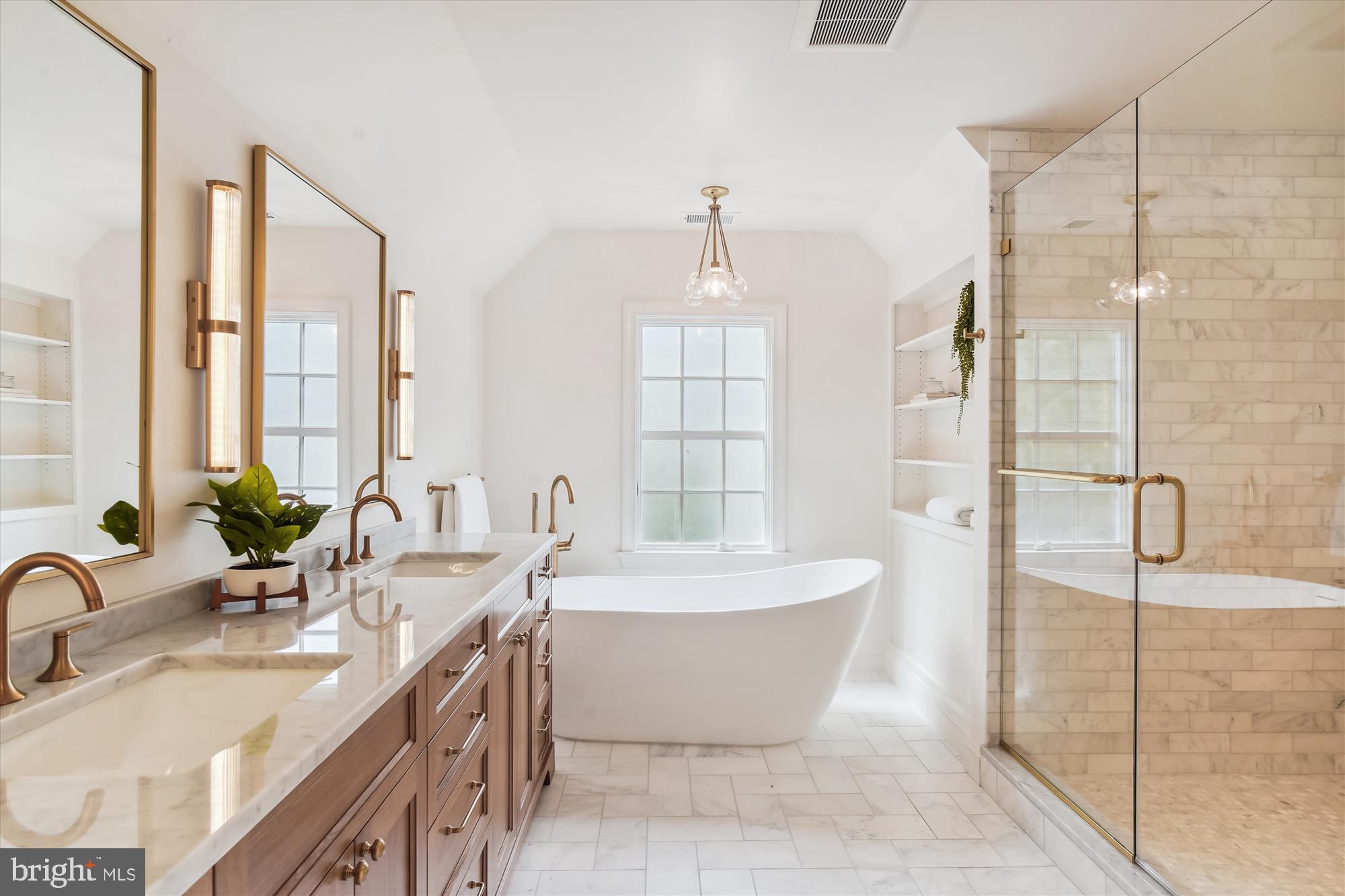 Real estate listing preview #34