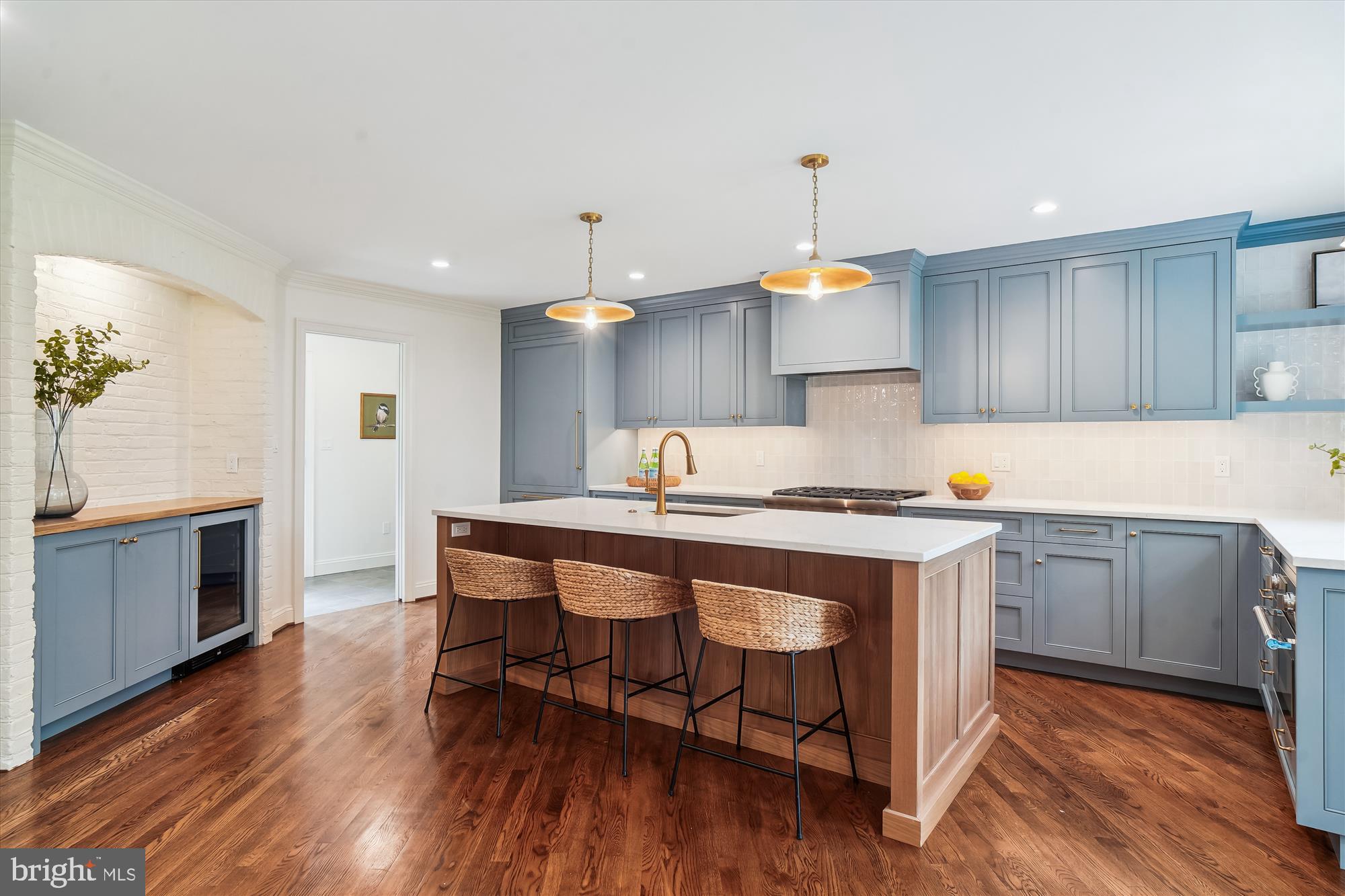 Real estate listing preview #3