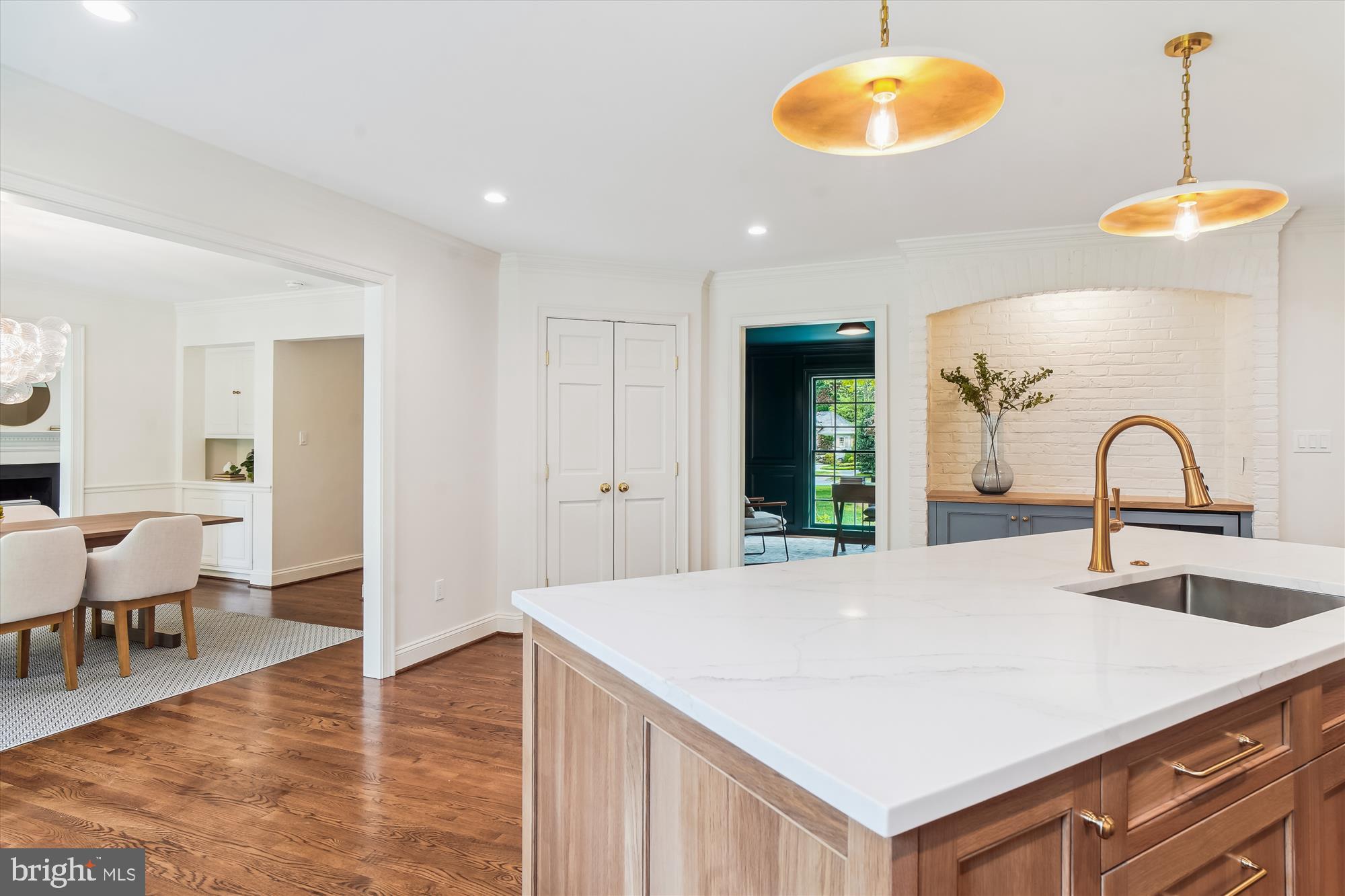 Real estate listing preview #9