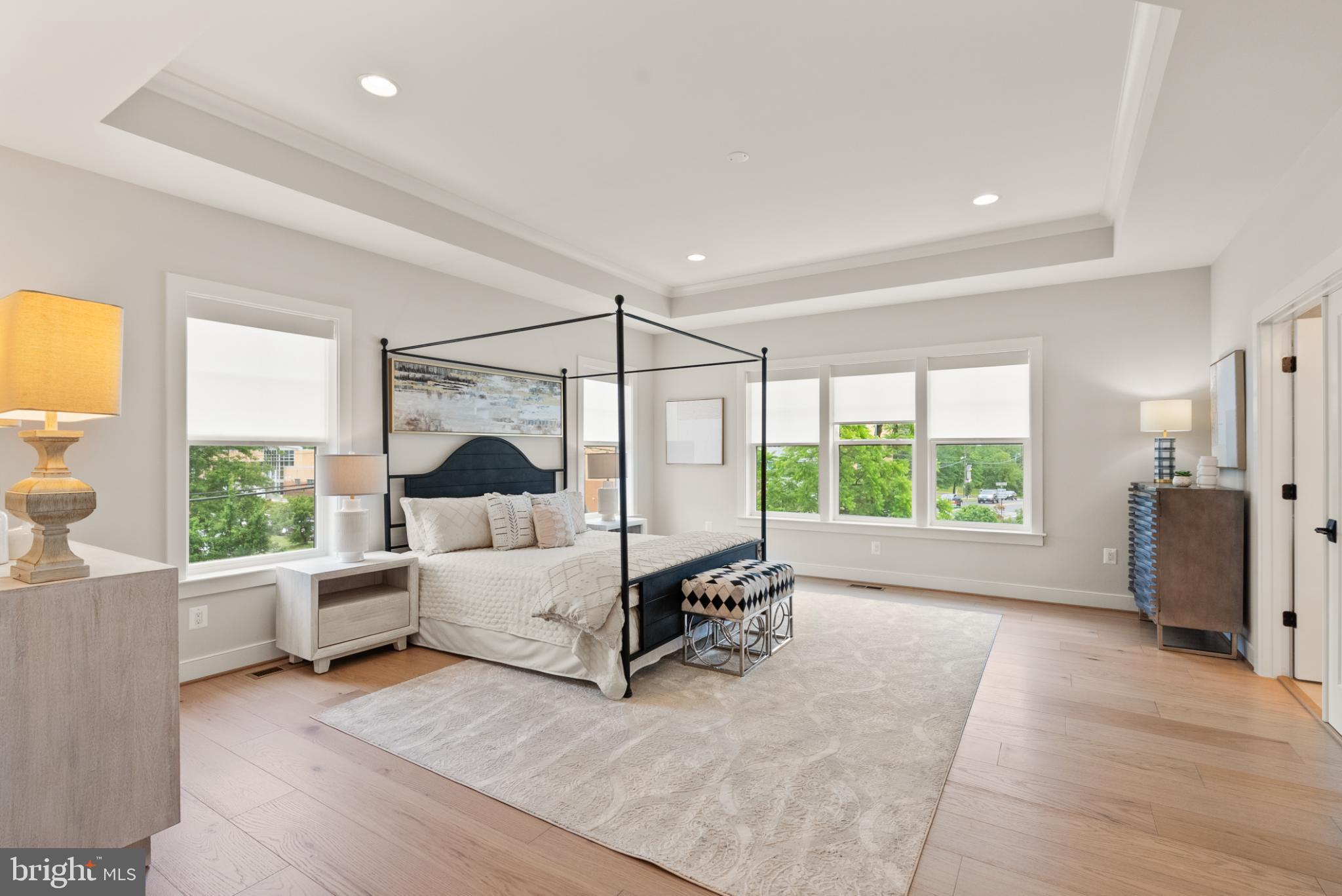 Real estate listing preview #9